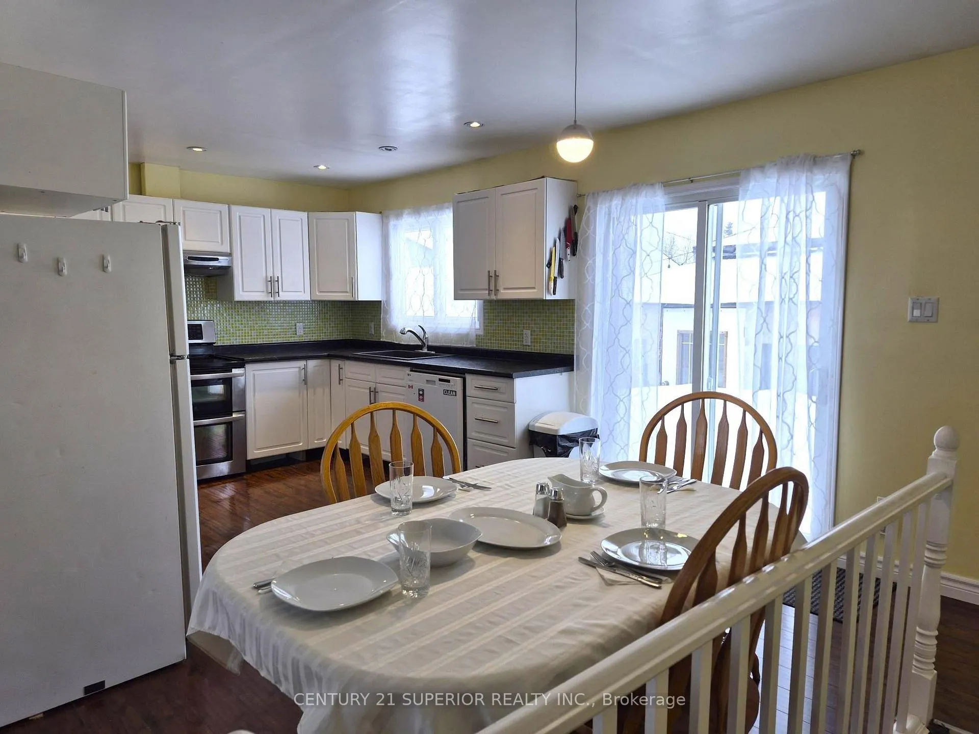 Photo 8 of 18 Lloyd Irwin Street, Marathon — HOMEH