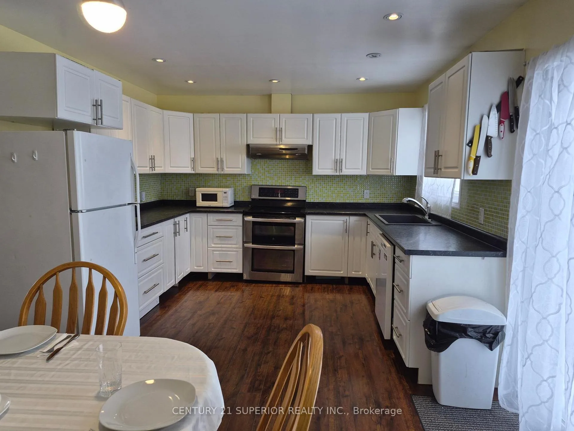 Photo 11 of 18 Lloyd Irwin Street, Marathon — HOMEH