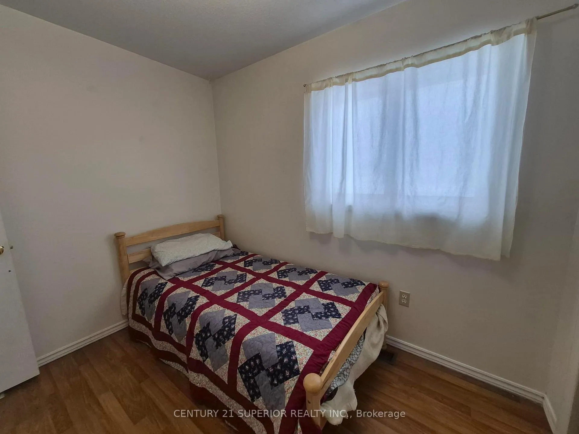 Photo 19 of 18 Lloyd Irwin Street, Marathon — HOMEH