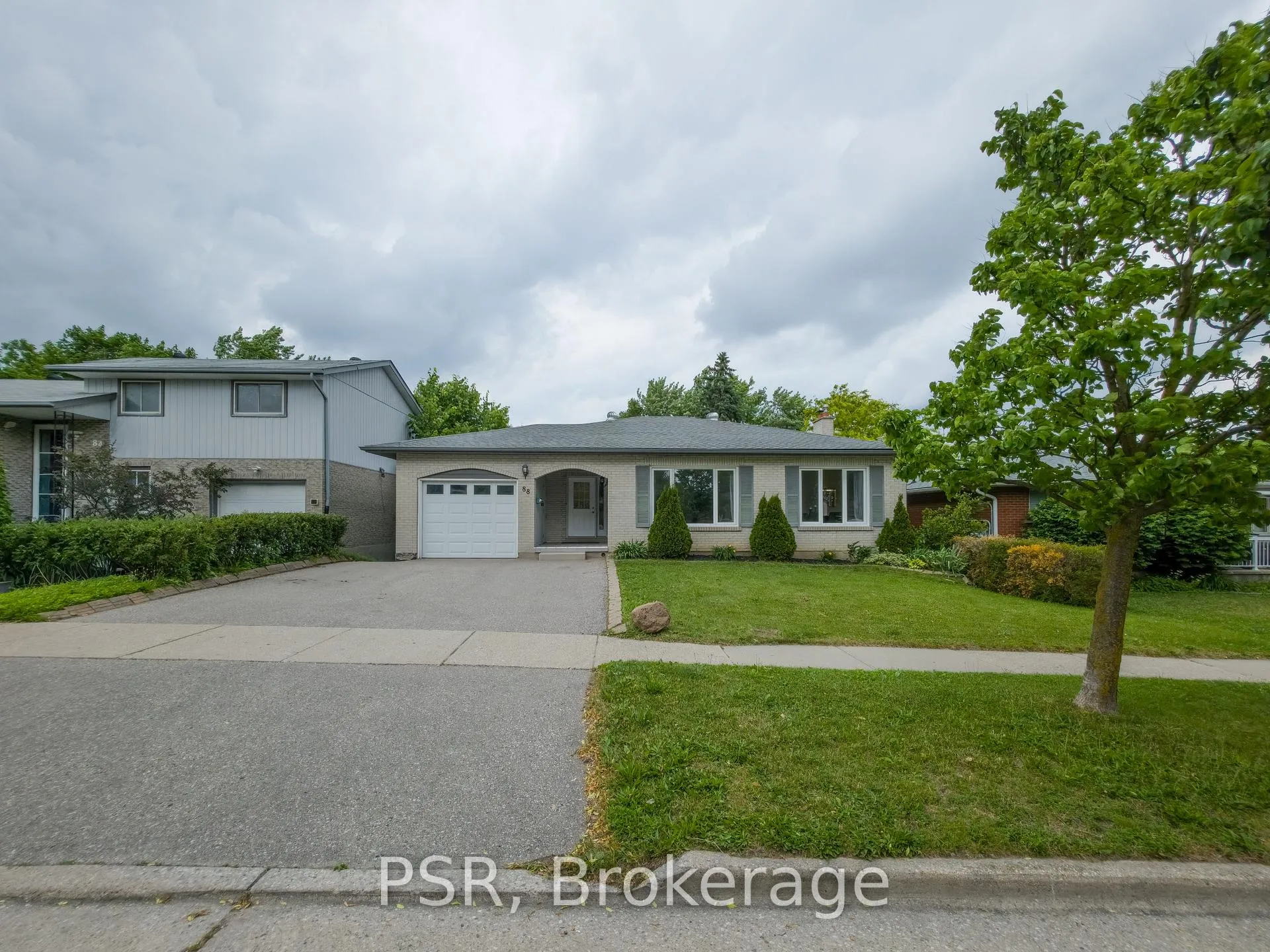 Photo 1 of 88 Upper Canada Drive, Kitchener — HOMEH