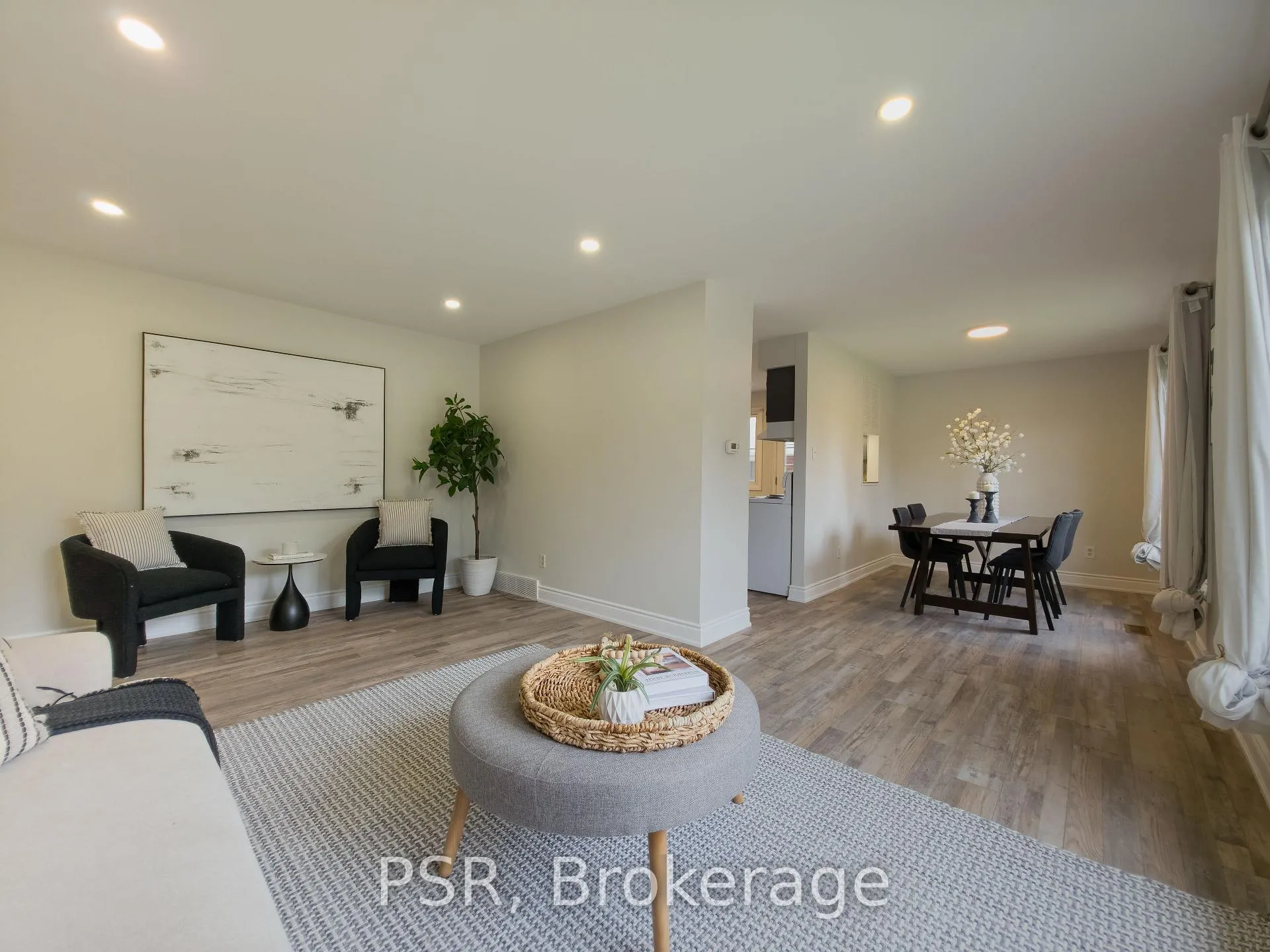 Photo 6 of 88 Upper Canada Drive, Kitchener — HOMEH