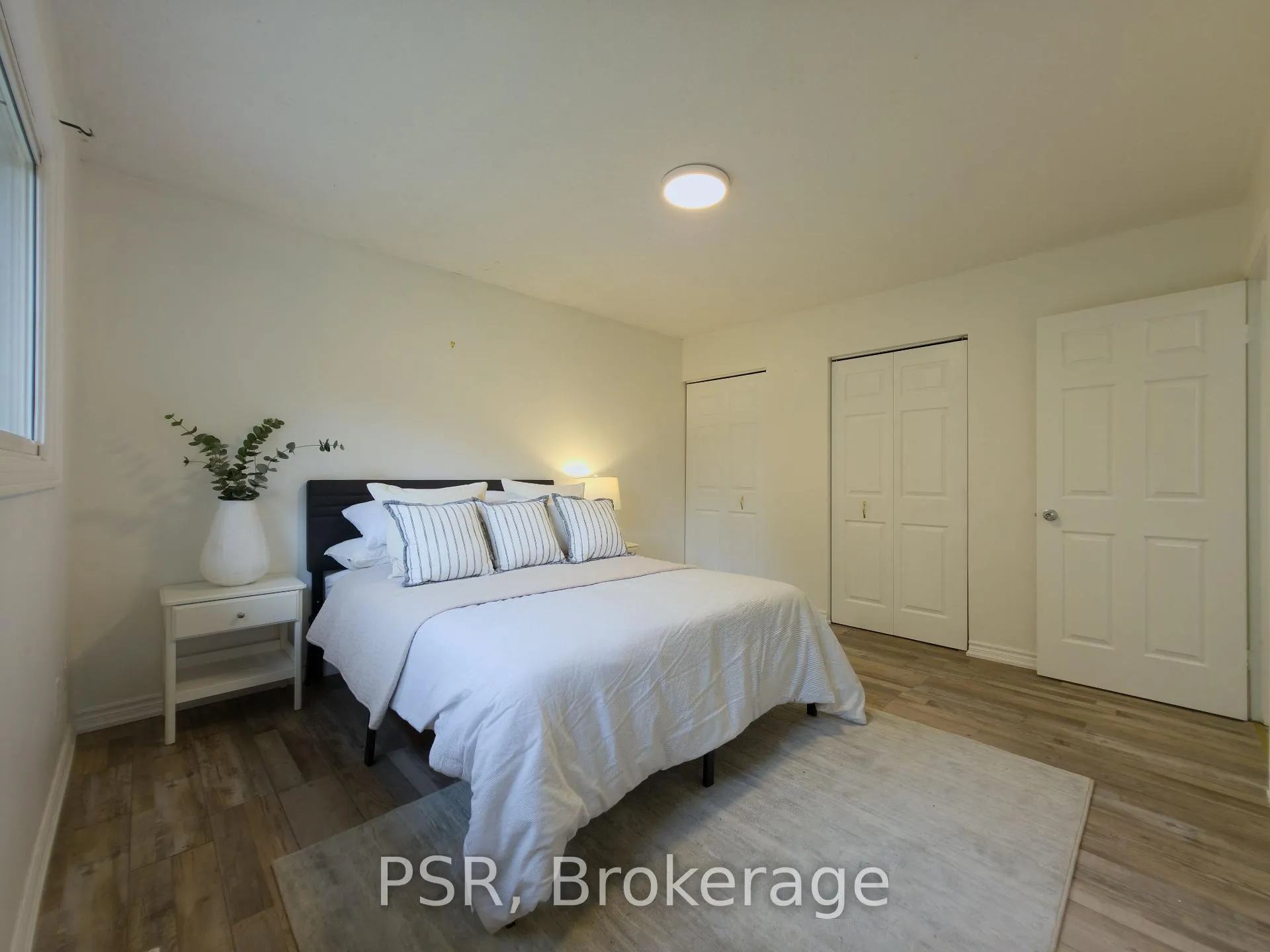Photo 11 of 88 Upper Canada Drive, Kitchener — HOMEH