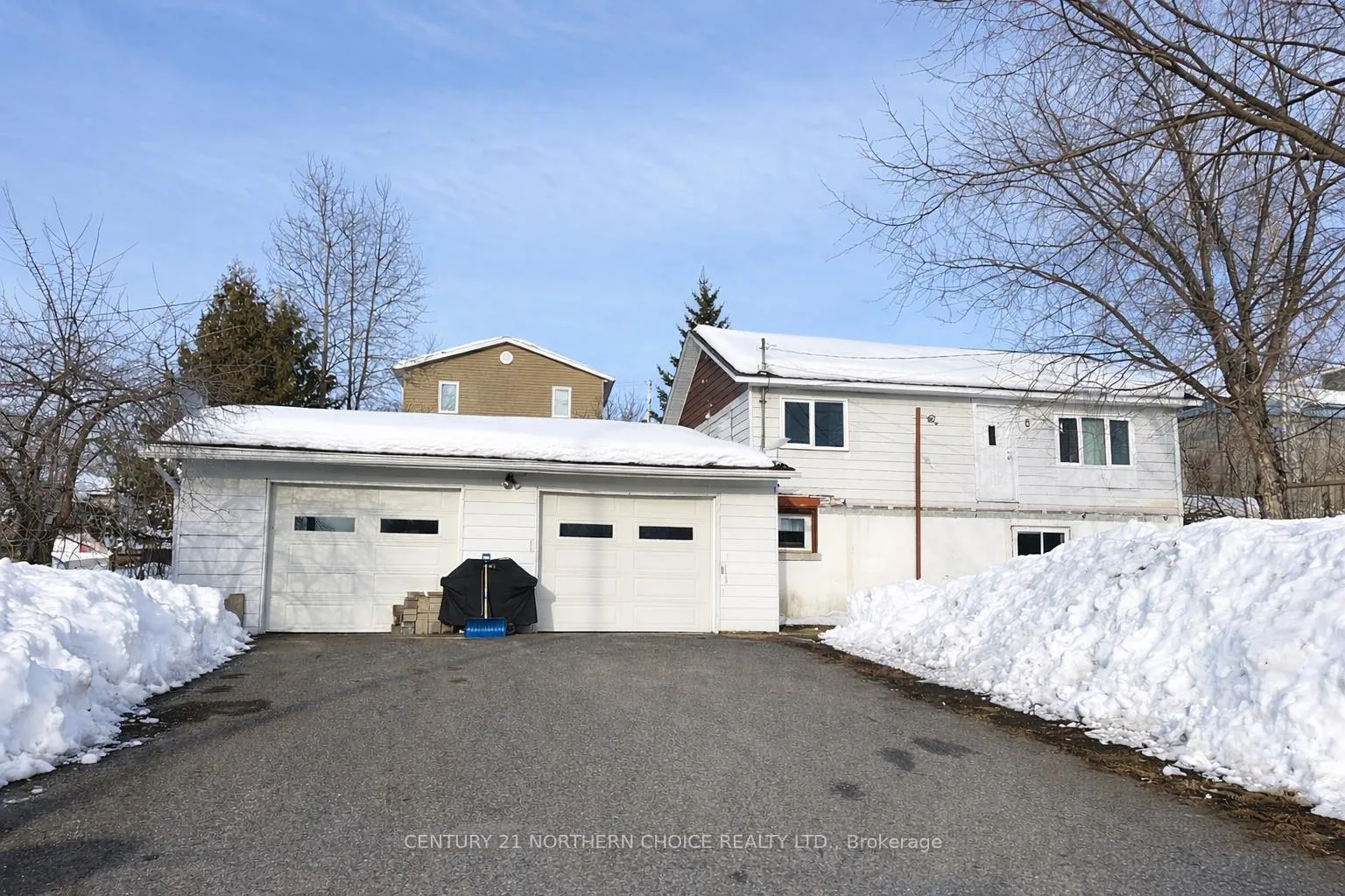 Photo 1 of 6 Pine Crescent, Red Lake — HOMEH