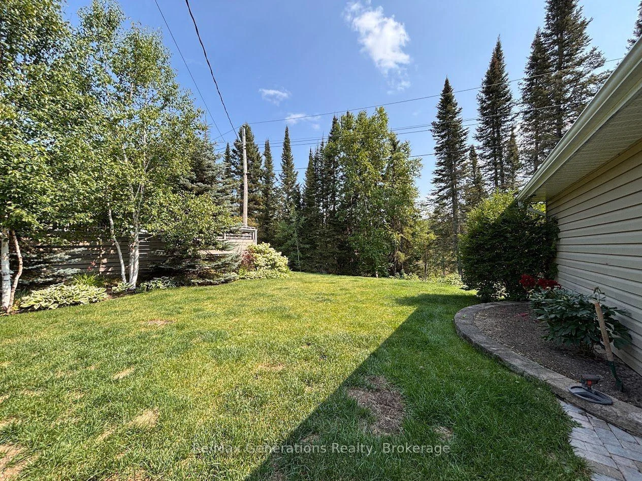 Photo 35 of 48 Redwing Avenue, Manitouwadge, TB-73 — HOMEH