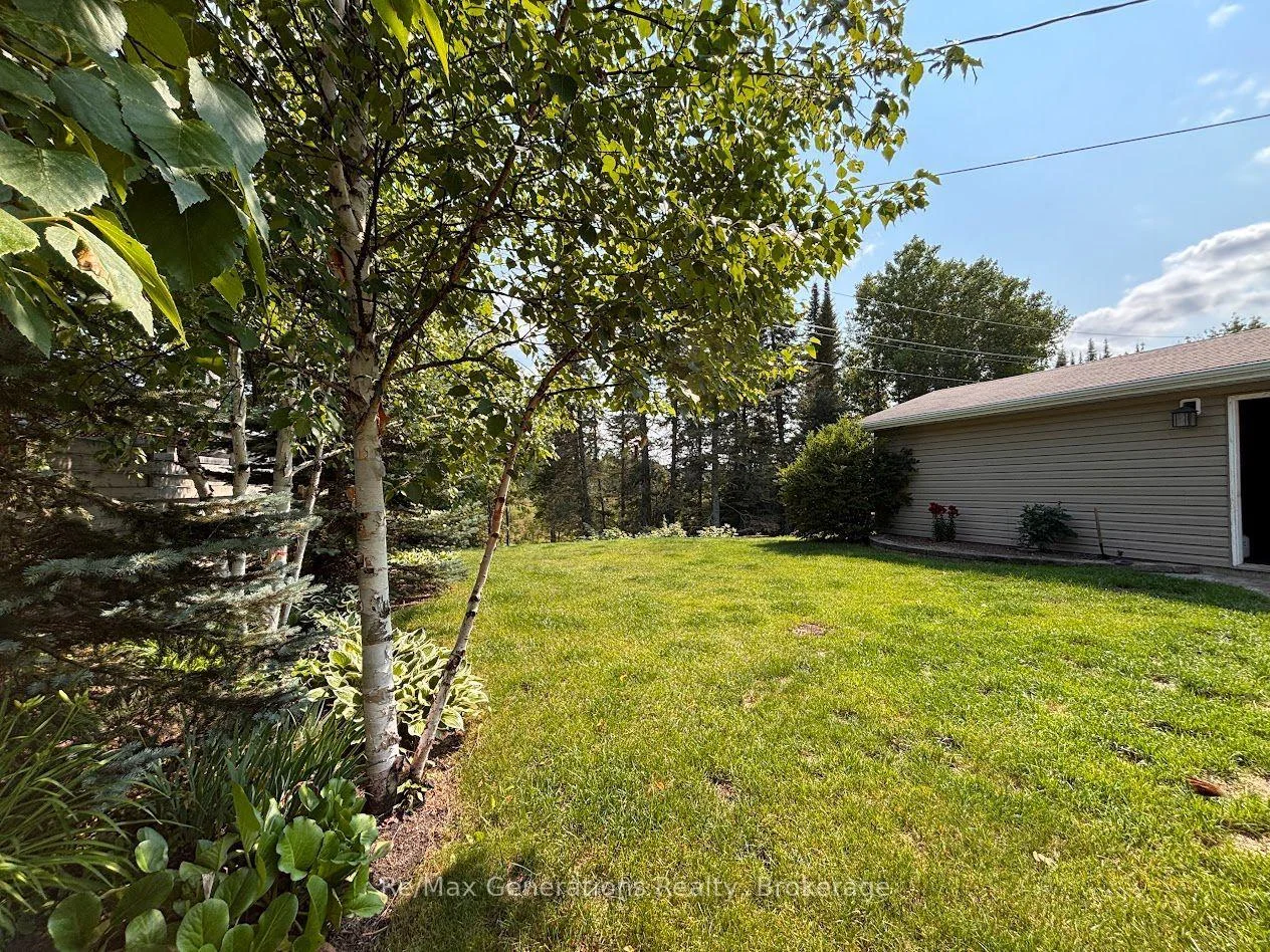 Photo 37 of 48 Redwing Avenue, Manitouwadge, TB-73 — HOMEH