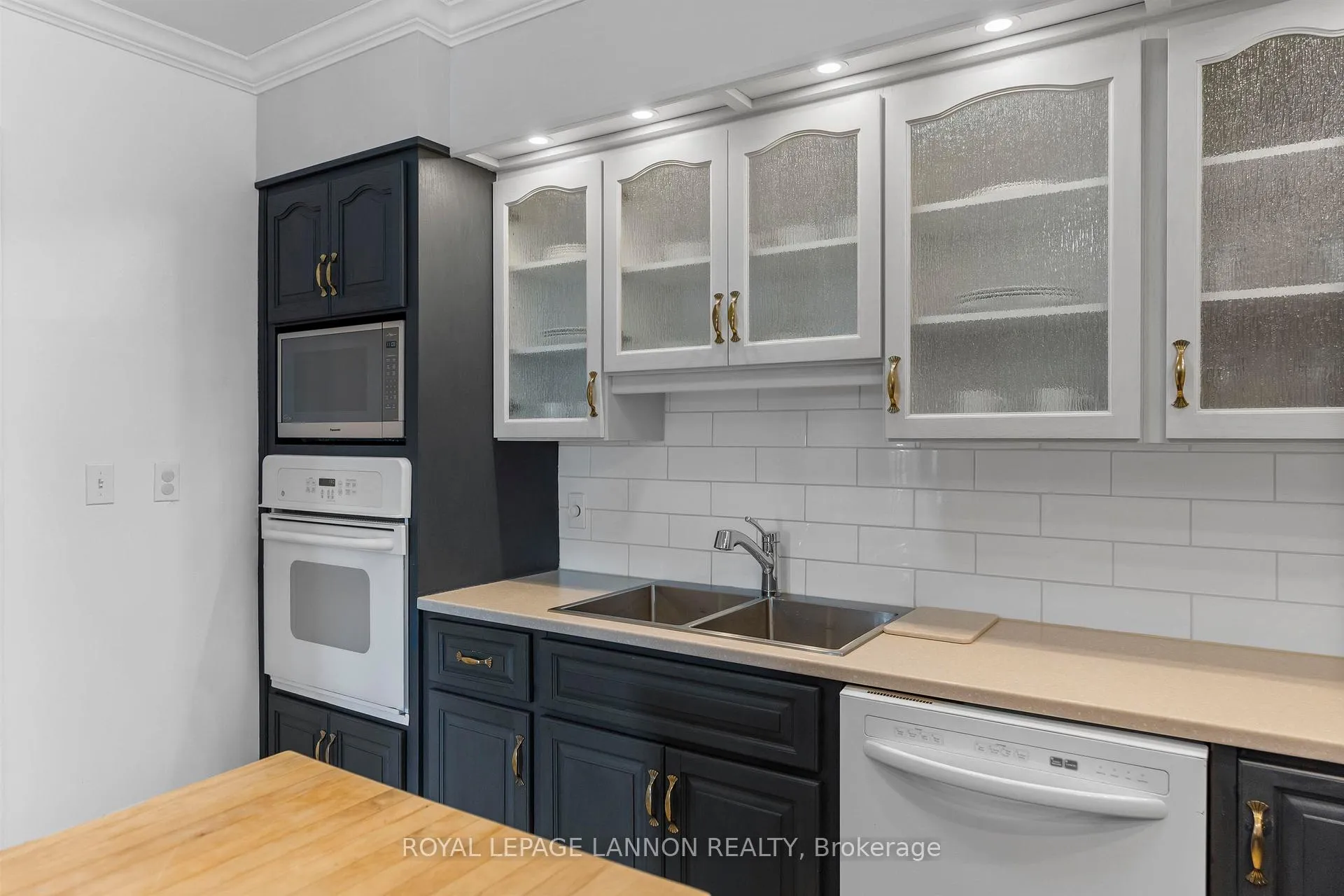 Photo 15 of 144 High Street S, Thunder Bay, Mariday Heights — HOMEH