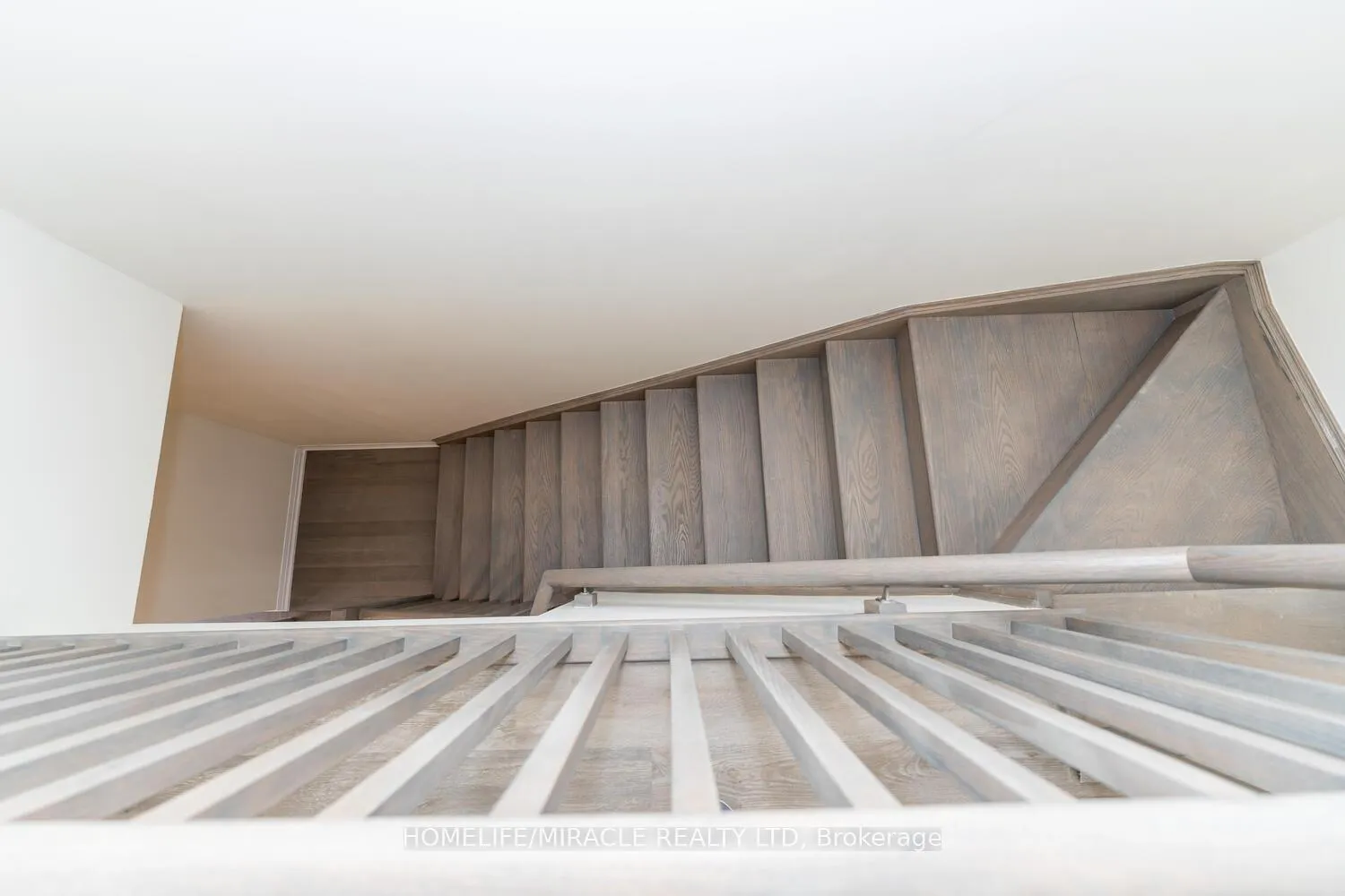 Photo 14 of Unit 68, 185 Bedrock Drive, Hamilton, Stoney Creek — HOMEH