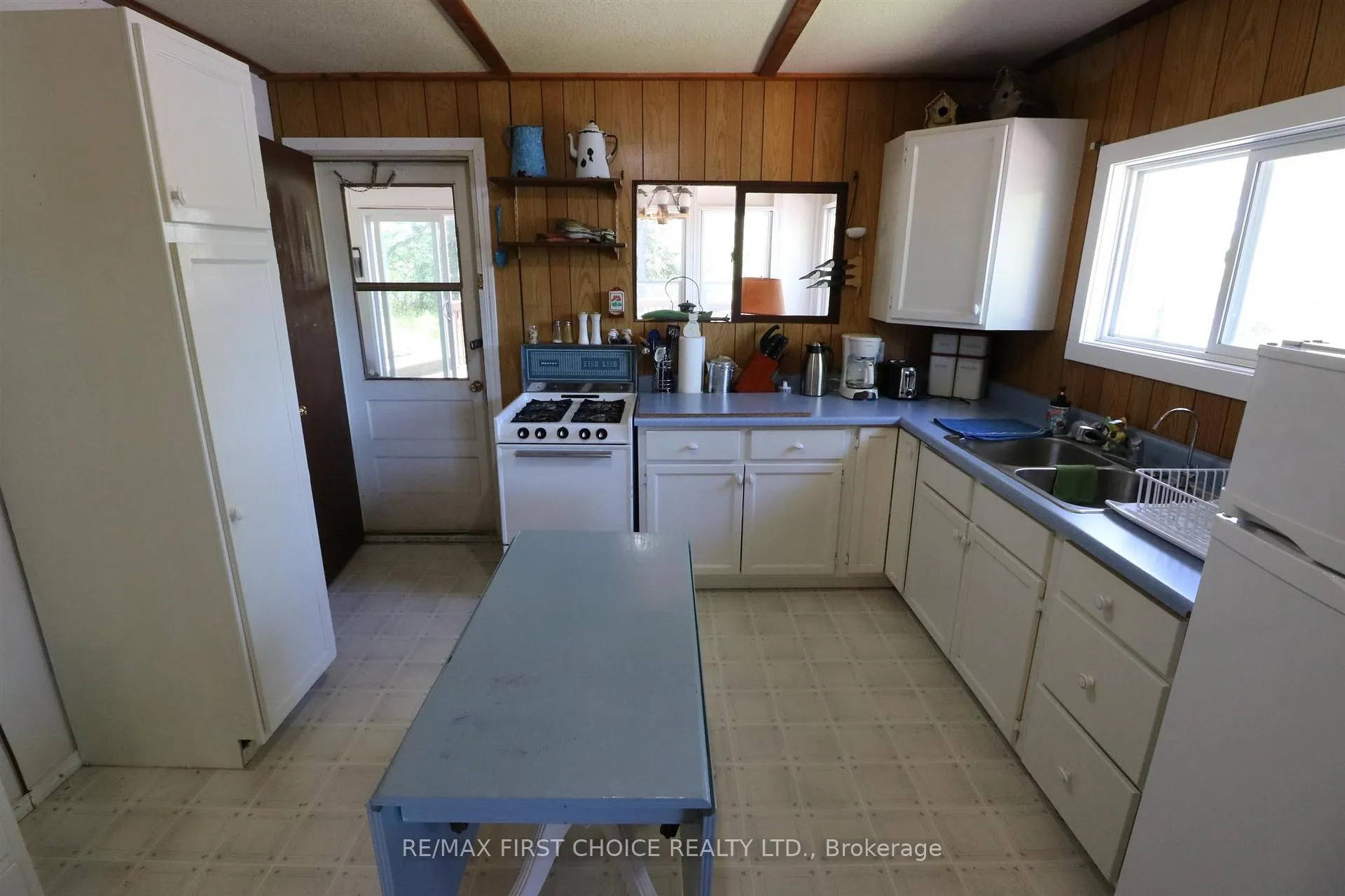 Photo 9 of CL4111 Winnipeg River, Kenora, Keewatin — HOMEH