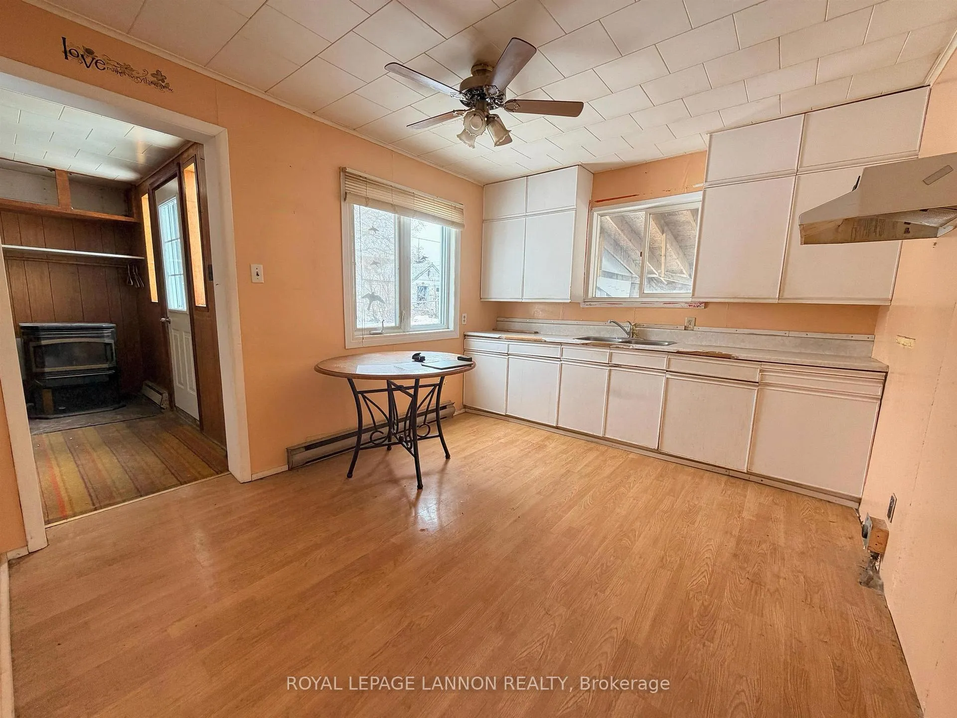 Photo 2 of 206 Third Avenue SW, Greenstone — HOMEH