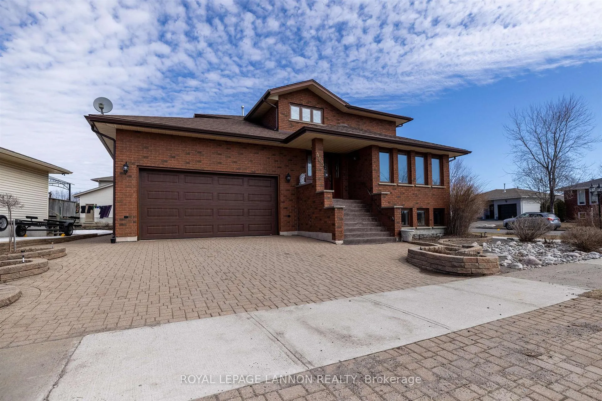 Photo 1 of 405 Riviera Drive, Thunder Bay, River Terrace — HOMEH