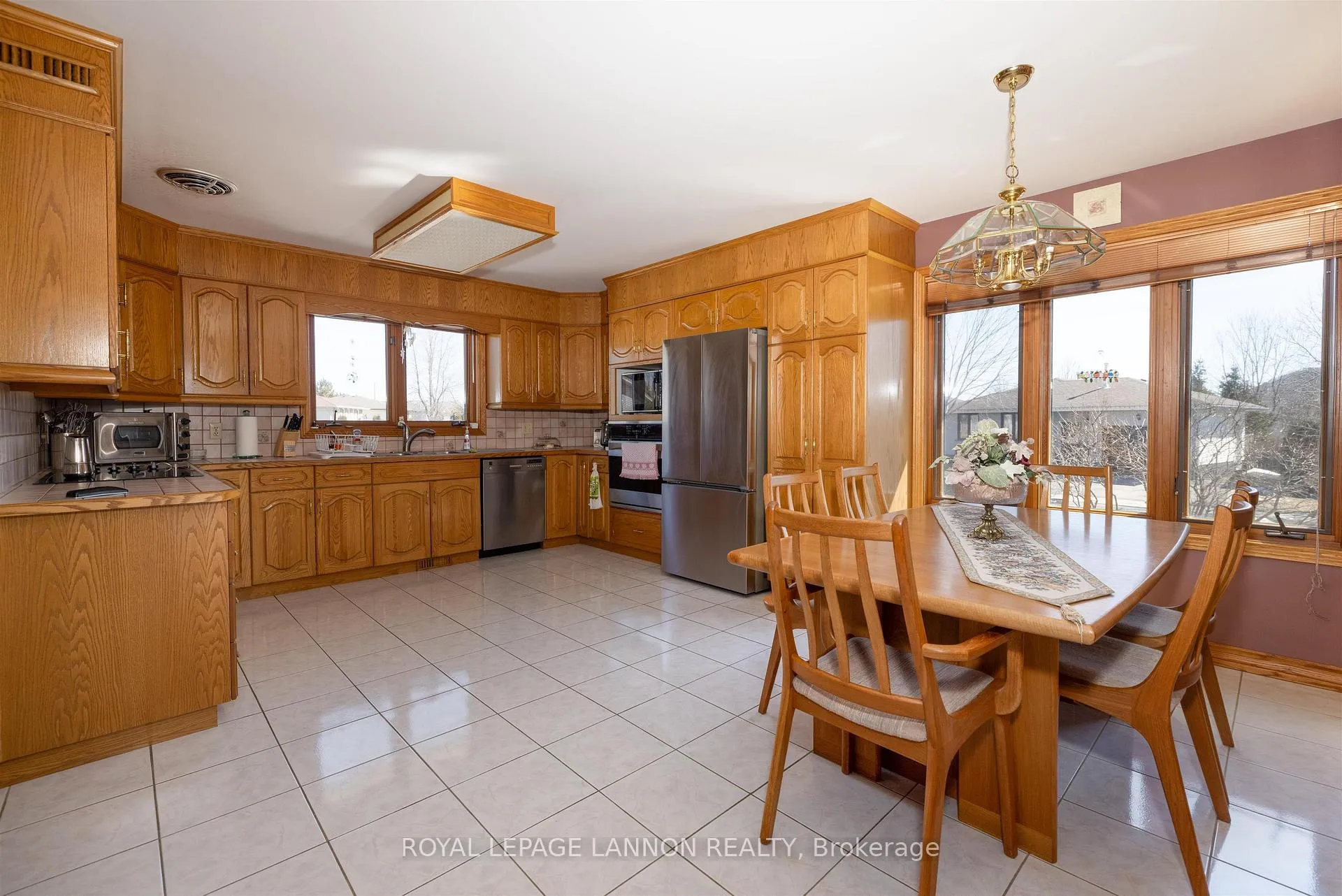 Photo 4 of 405 Riviera Drive, Thunder Bay, River Terrace — HOMEH