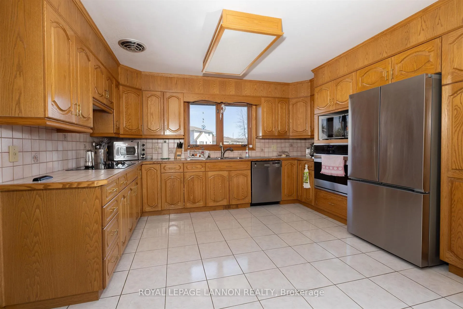 Photo 6 of 405 Riviera Drive, Thunder Bay, River Terrace — HOMEH