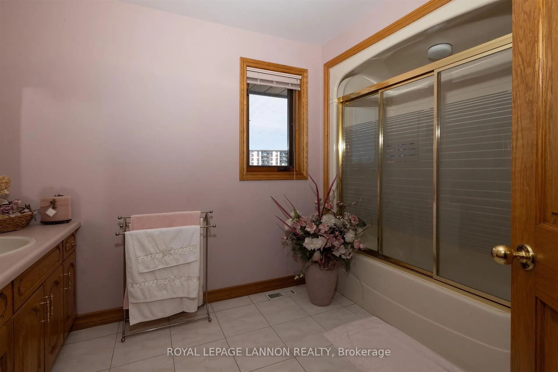Photo 17 of 405 Riviera Drive, Thunder Bay, River Terrace — HOMEH