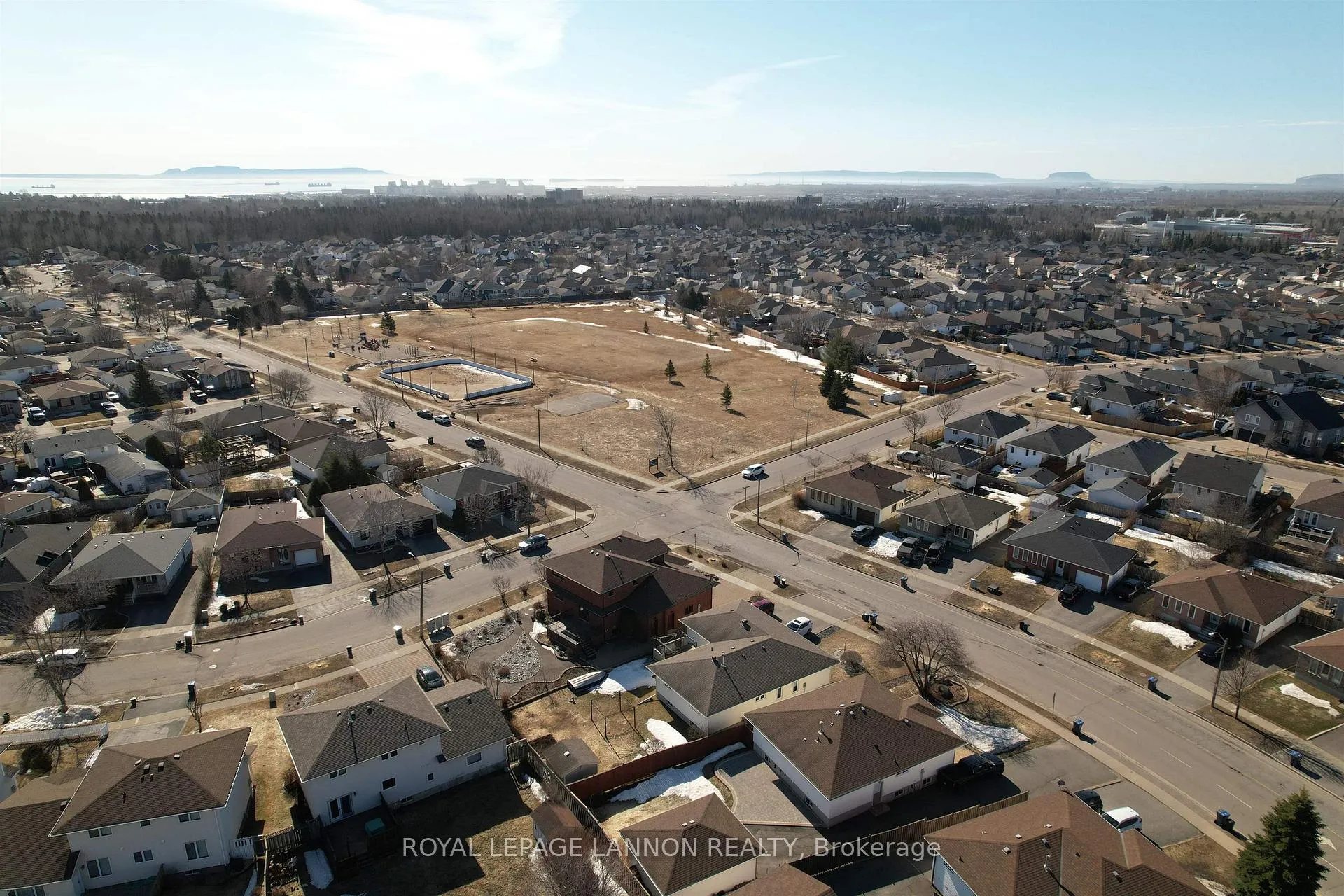 Photo 37 of 405 Riviera Drive, Thunder Bay, River Terrace — HOMEH