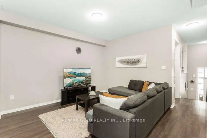Photo 11 of 23 Jersey Lane, Halton Hills, Georgetown — HOMEH