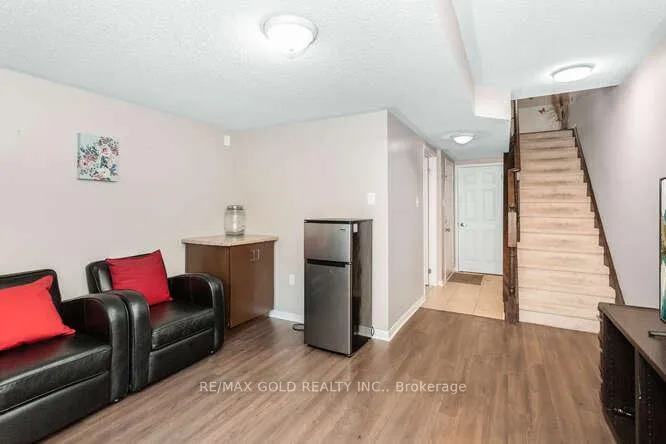 Photo 34 of 23 Jersey Lane, Halton Hills, Georgetown — HOMEH