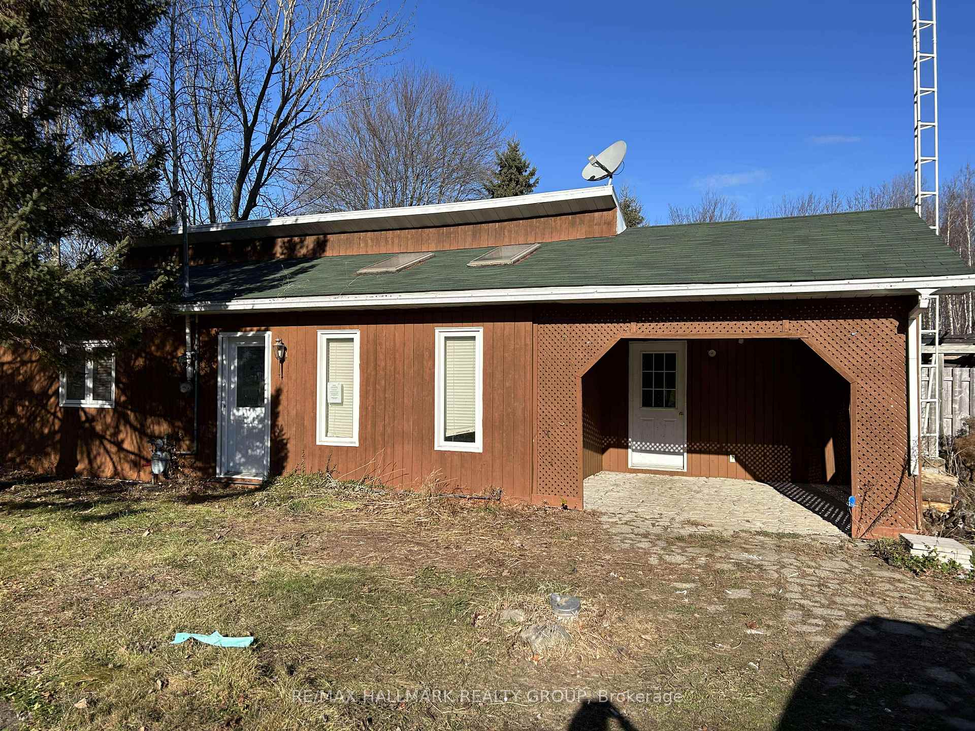 Photo 2 of 1487 Ste Anne Road, Champlain, Champlain Twp — HOMEH