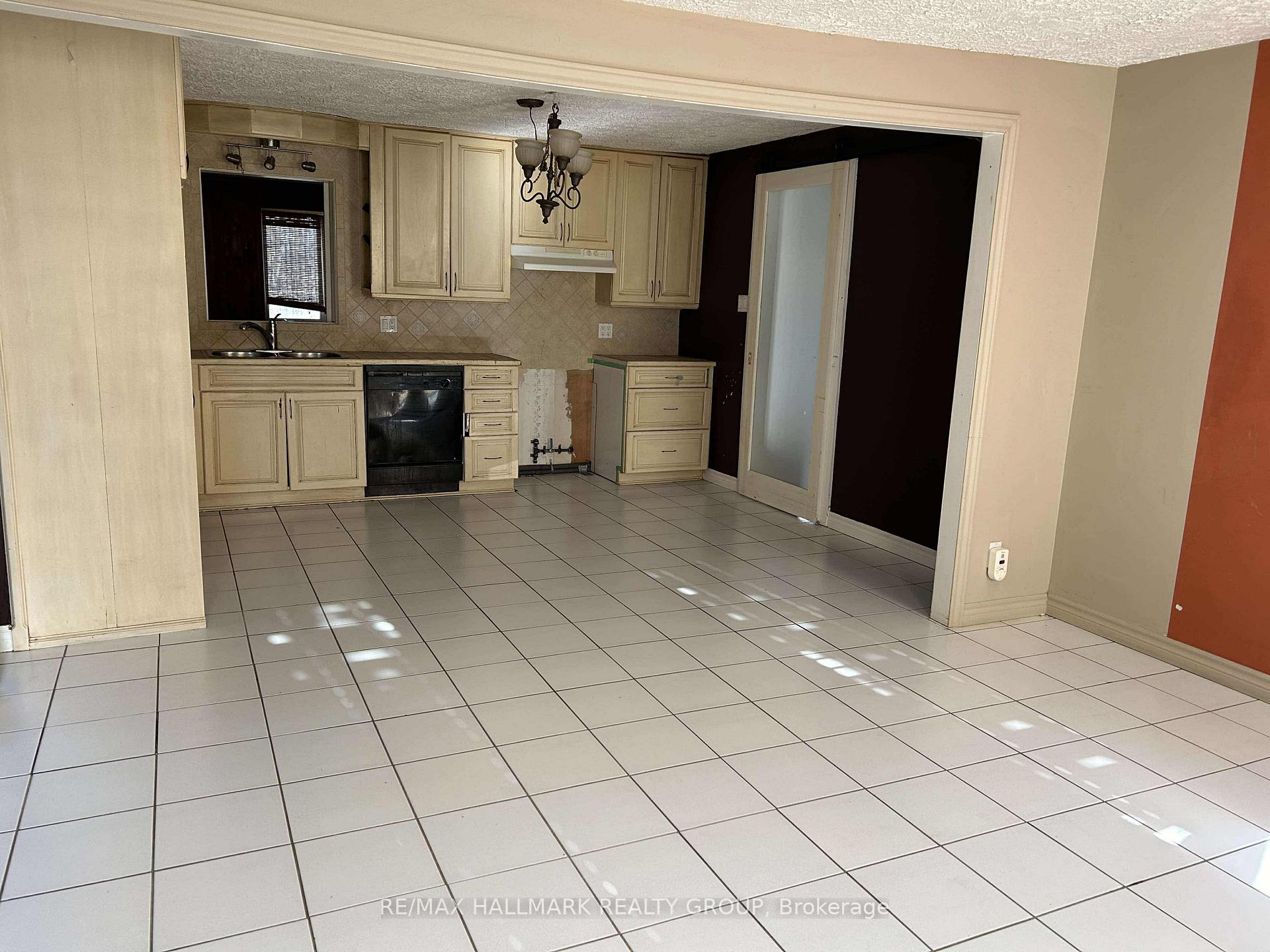 Photo 4 of 1487 Ste Anne Road, Champlain, Champlain Twp — HOMEH
