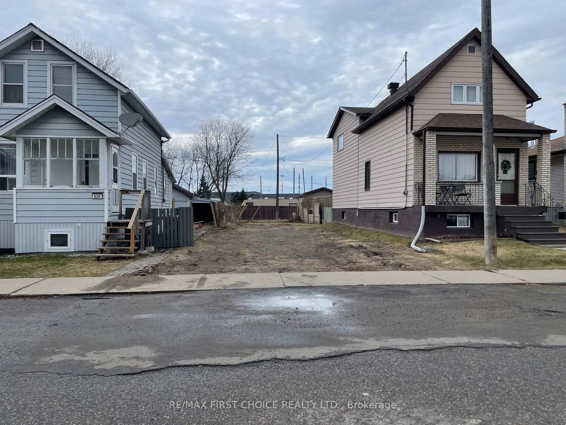 Photo 1 of 626 McBain Street, Thunder Bay, East End — HOMEH