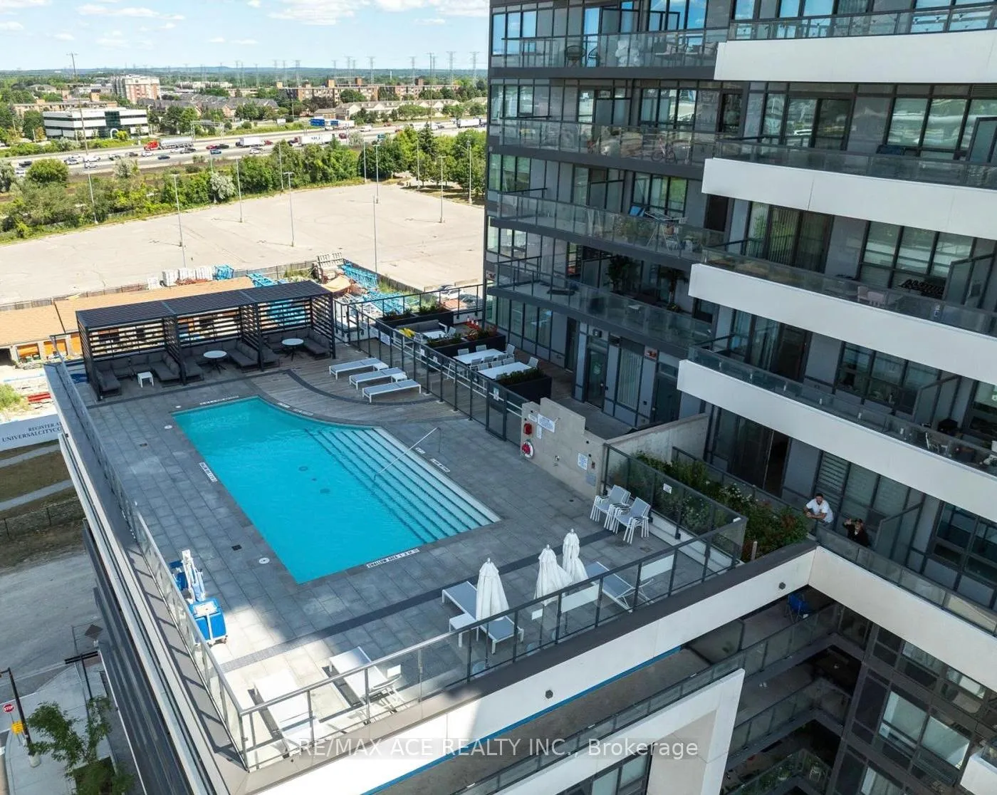 Photo 3 of Unit 306, 1455 Celebration Drive, Pickering, Bay Ridges — HOMEH