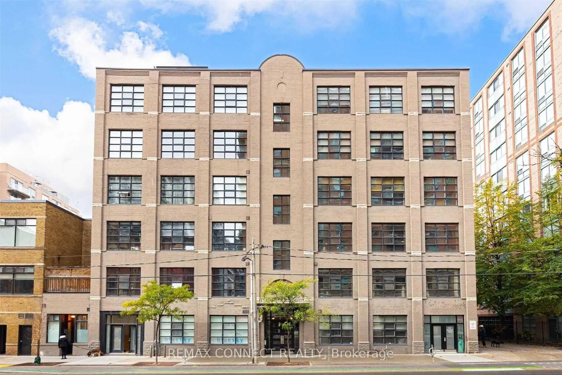 Front of Unit 301, 90 Sherbourne Street