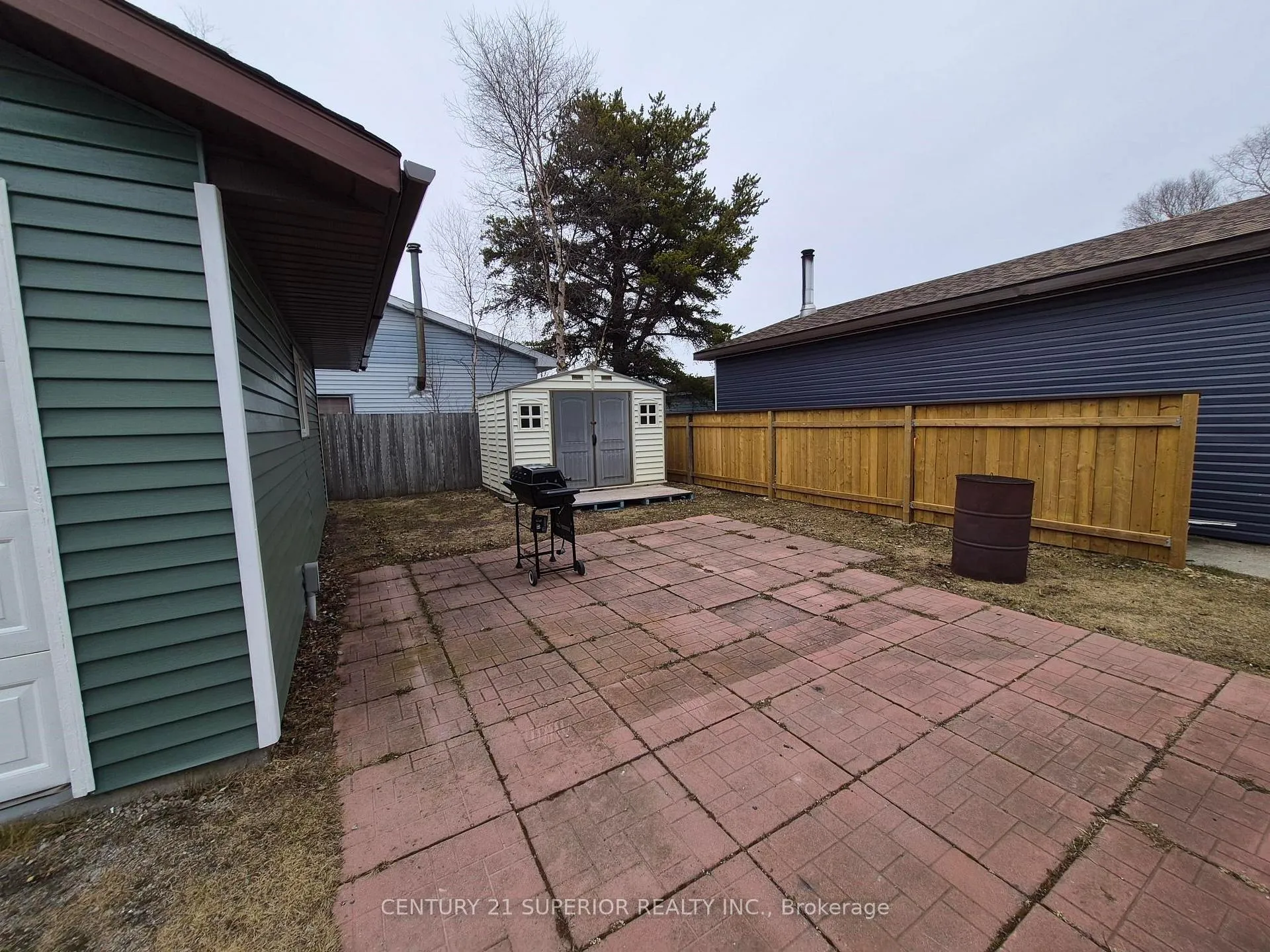 Photo 3 of 66 Jackson Crescent, Marathon — HOMEH