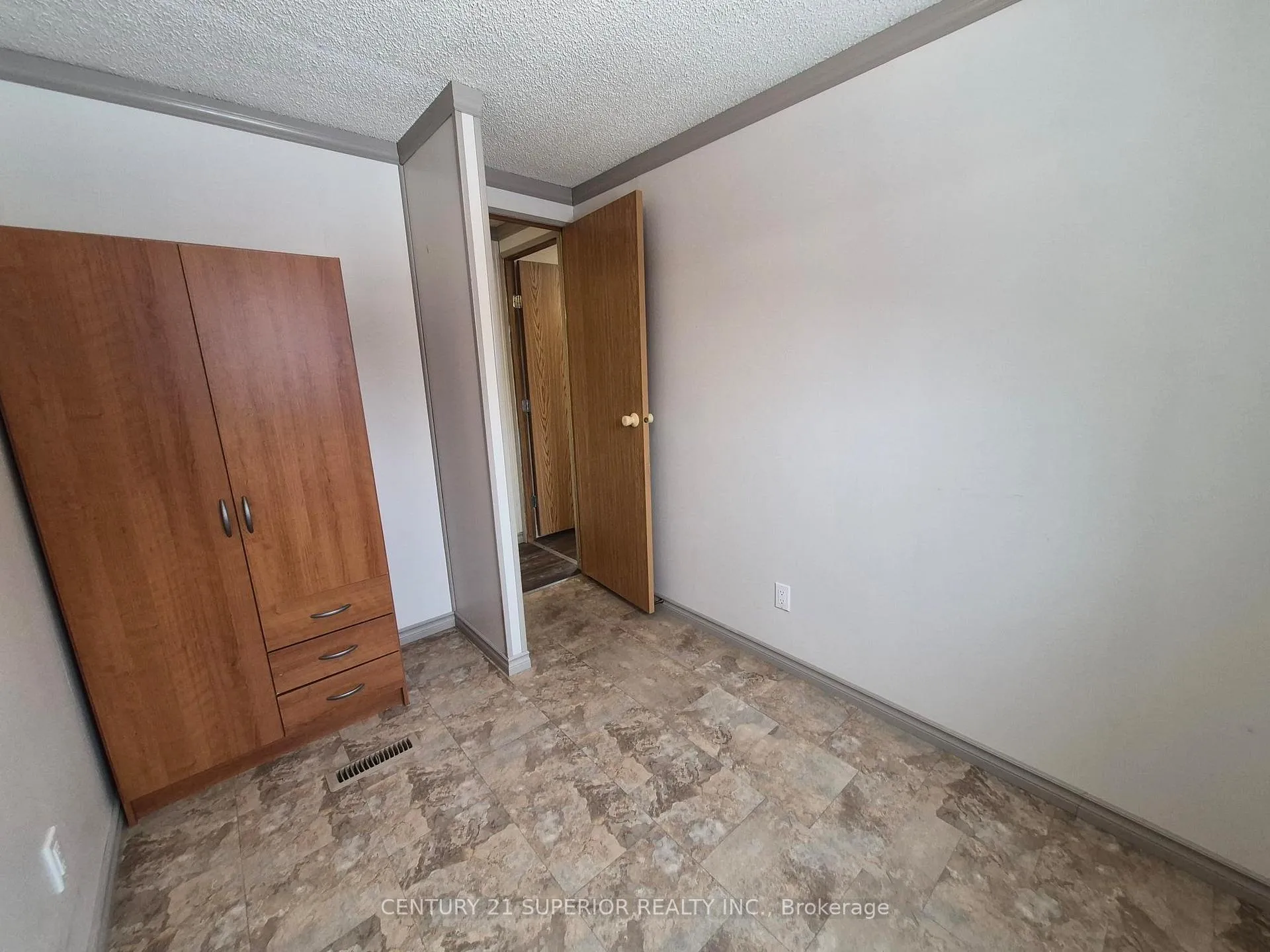 Photo 31 of 66 Jackson Crescent, Marathon — HOMEH