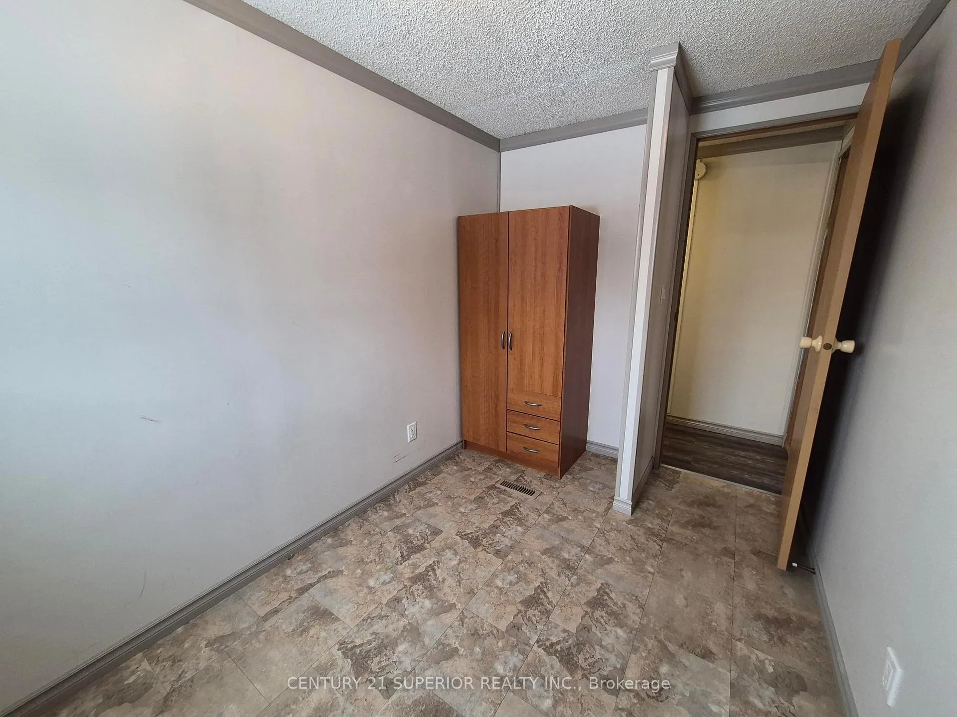 Photo 34 of 66 Jackson Crescent, Marathon — HOMEH