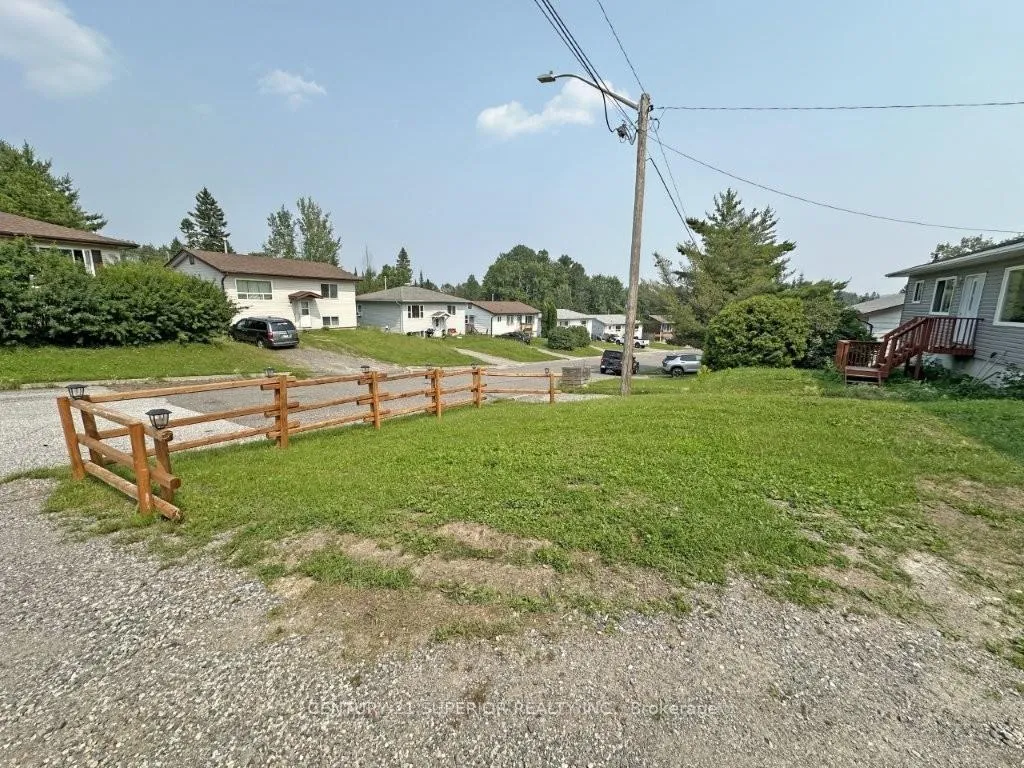 Photo 2 of 130 Harkness Street, Nipigon — HOMEH