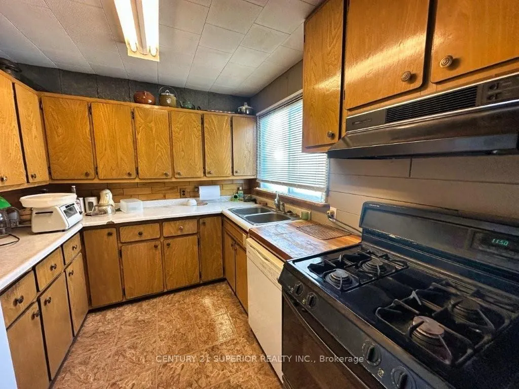 Photo 12 of 101 Brompton Road, Red Rock — HOMEH