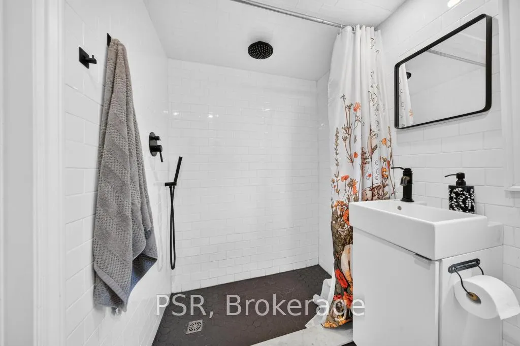 Photo 23 of 726 Brighton Avenue, Hamilton, Parkview — HOMEH