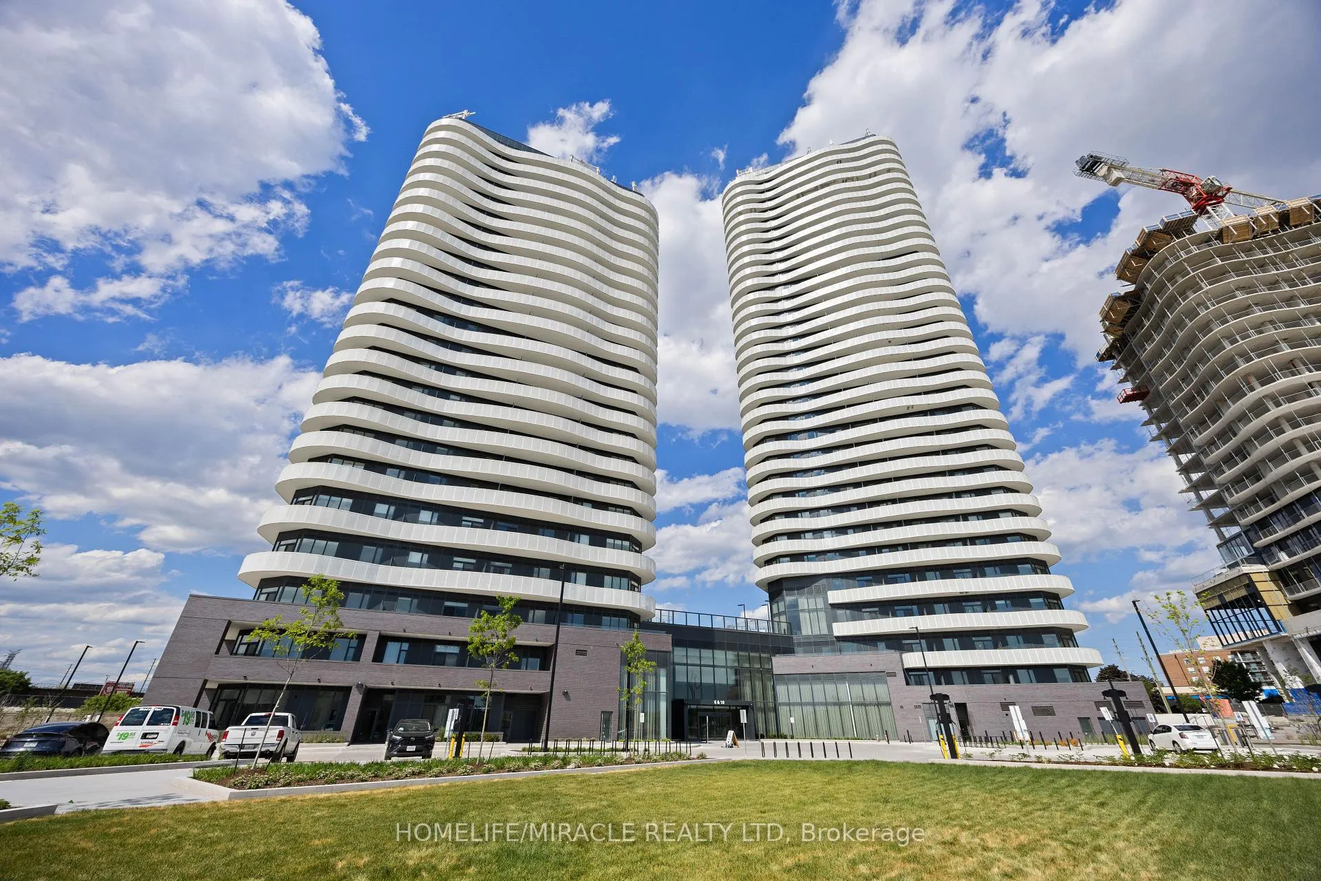 Photo 1 of Unit 1013, 6 Flavelle Trail, Vaughan, Steeles West Industrial — HOMEH