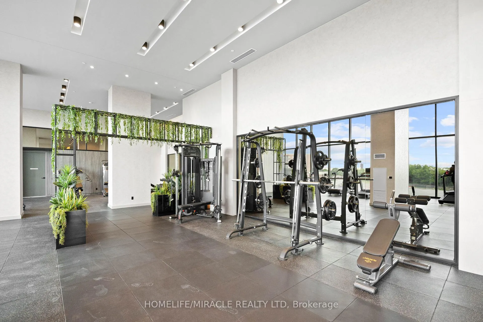 Photo 12 of Unit 1013, 6 Flavelle Trail, Vaughan, Steeles West Industrial — HOMEH