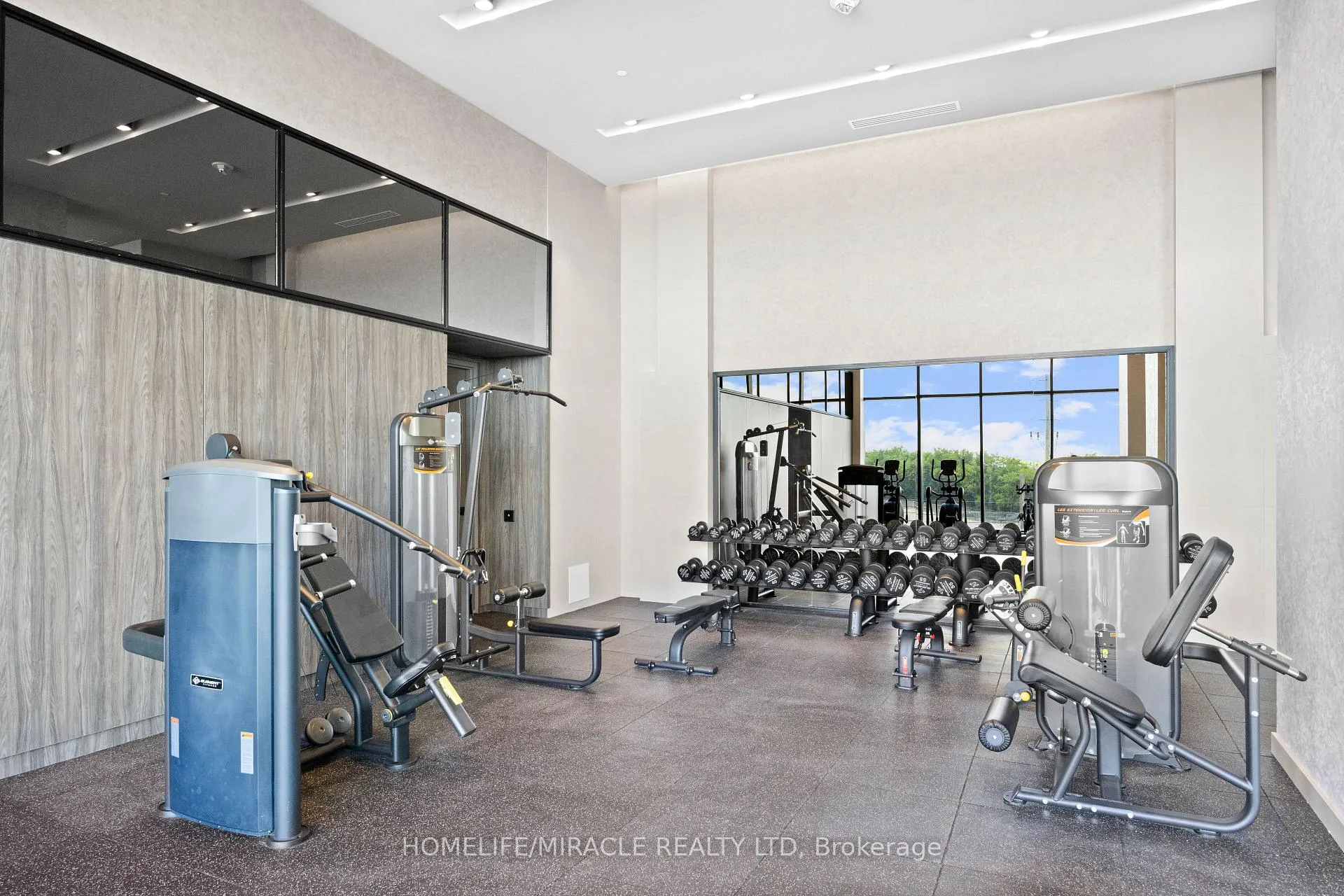 Photo 14 of Unit 1013, 6 Flavelle Trail, Vaughan, Steeles West Industrial — HOMEH