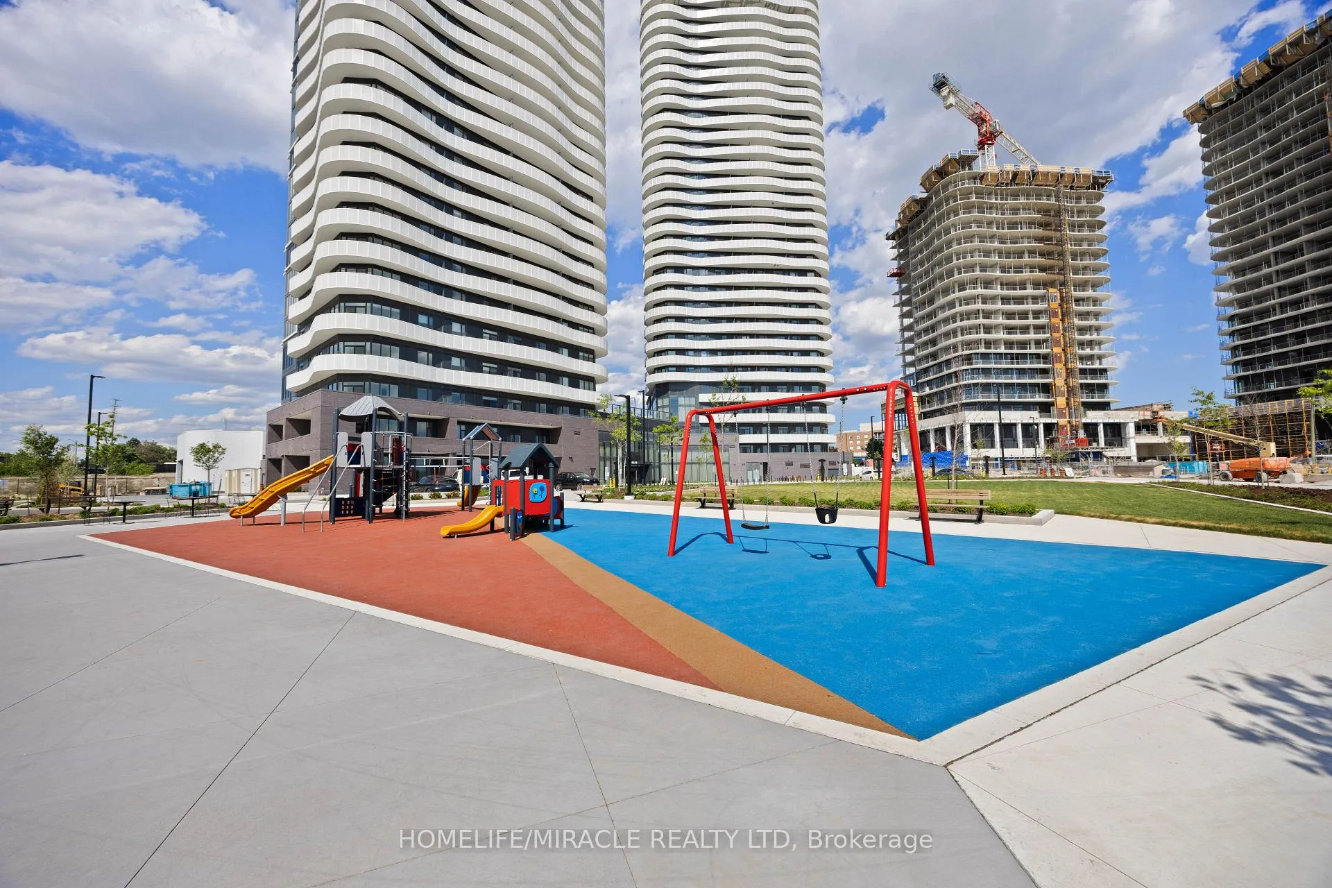 Photo 40 of Unit 1013, 6 Flavelle Trail, Vaughan, Steeles West Industrial — HOMEH