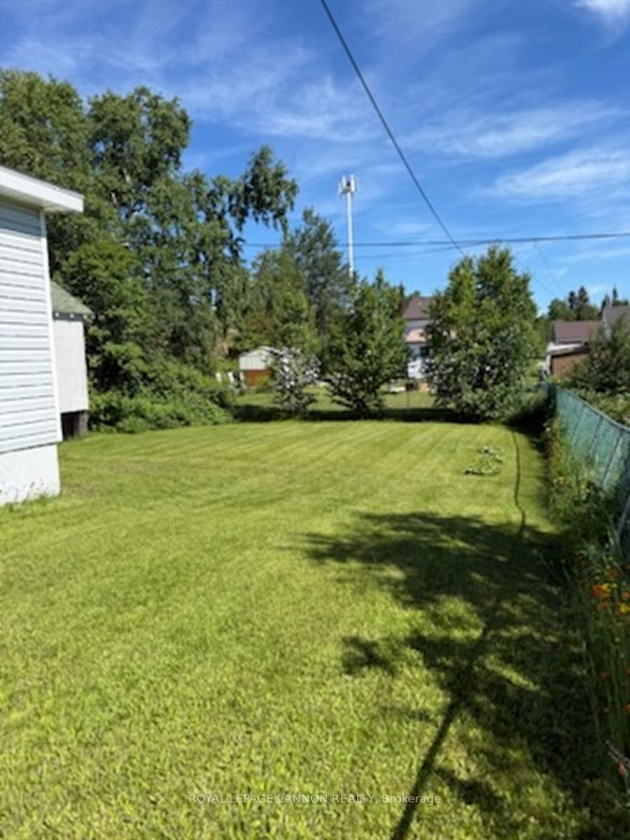 Photo 39 of 319 Walker Street, Schreiber — HOMEH