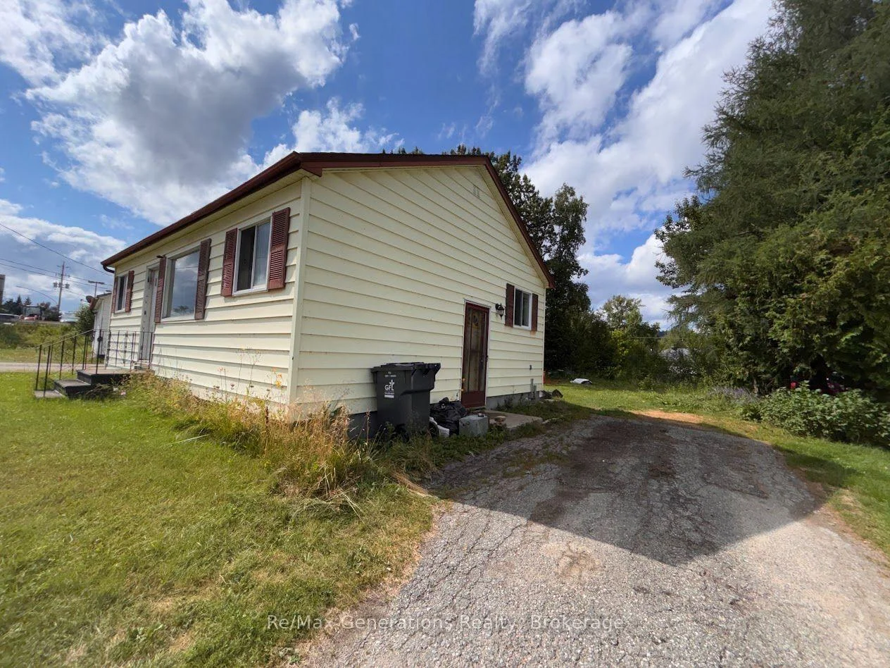 Photo 15 of 71 Manitou Road, Manitouwadge, TB-73 — HOMEH