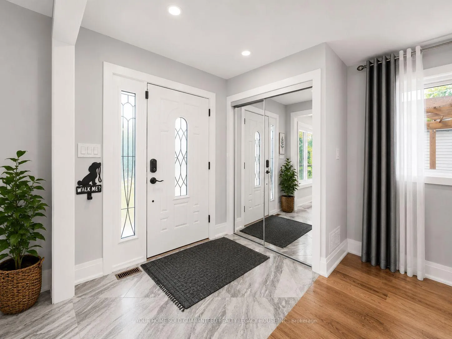 Photo 3 of 51 Springhome Road, Barrie, Allandale Heights — HOMEH