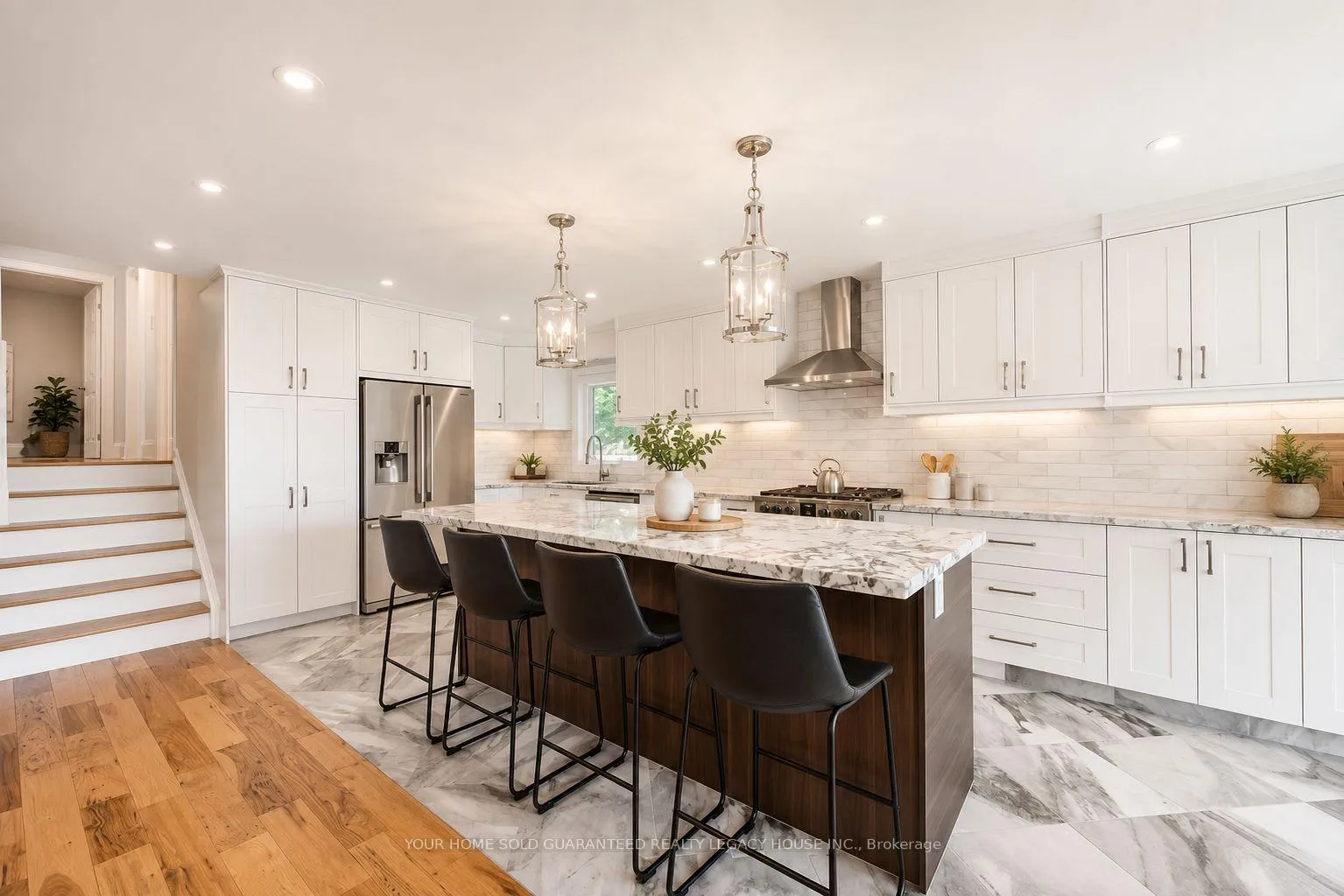 Photo 4 of 51 Springhome Road, Barrie, Allandale Heights — HOMEH