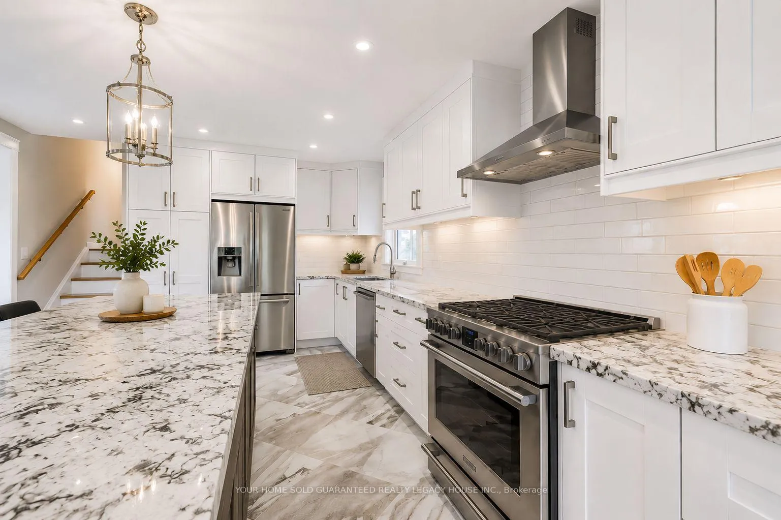 Photo 8 of 51 Springhome Road, Barrie, Allandale Heights — HOMEH