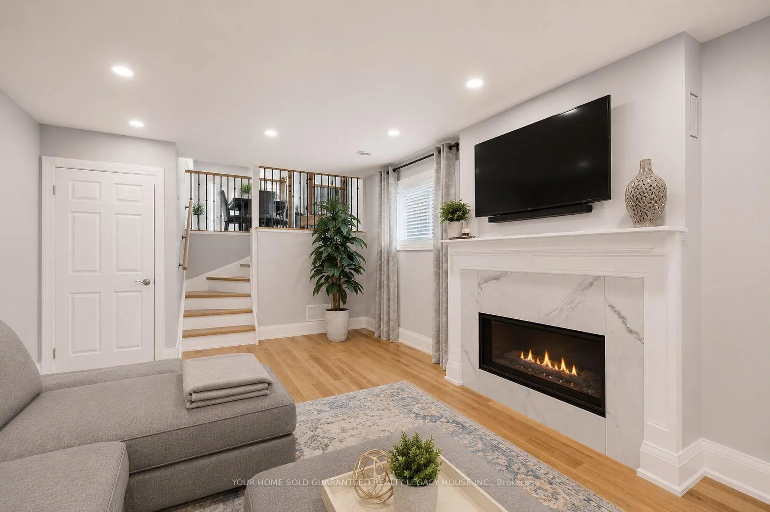 Photo 14 of 51 Springhome Road, Barrie, Allandale Heights — HOMEH