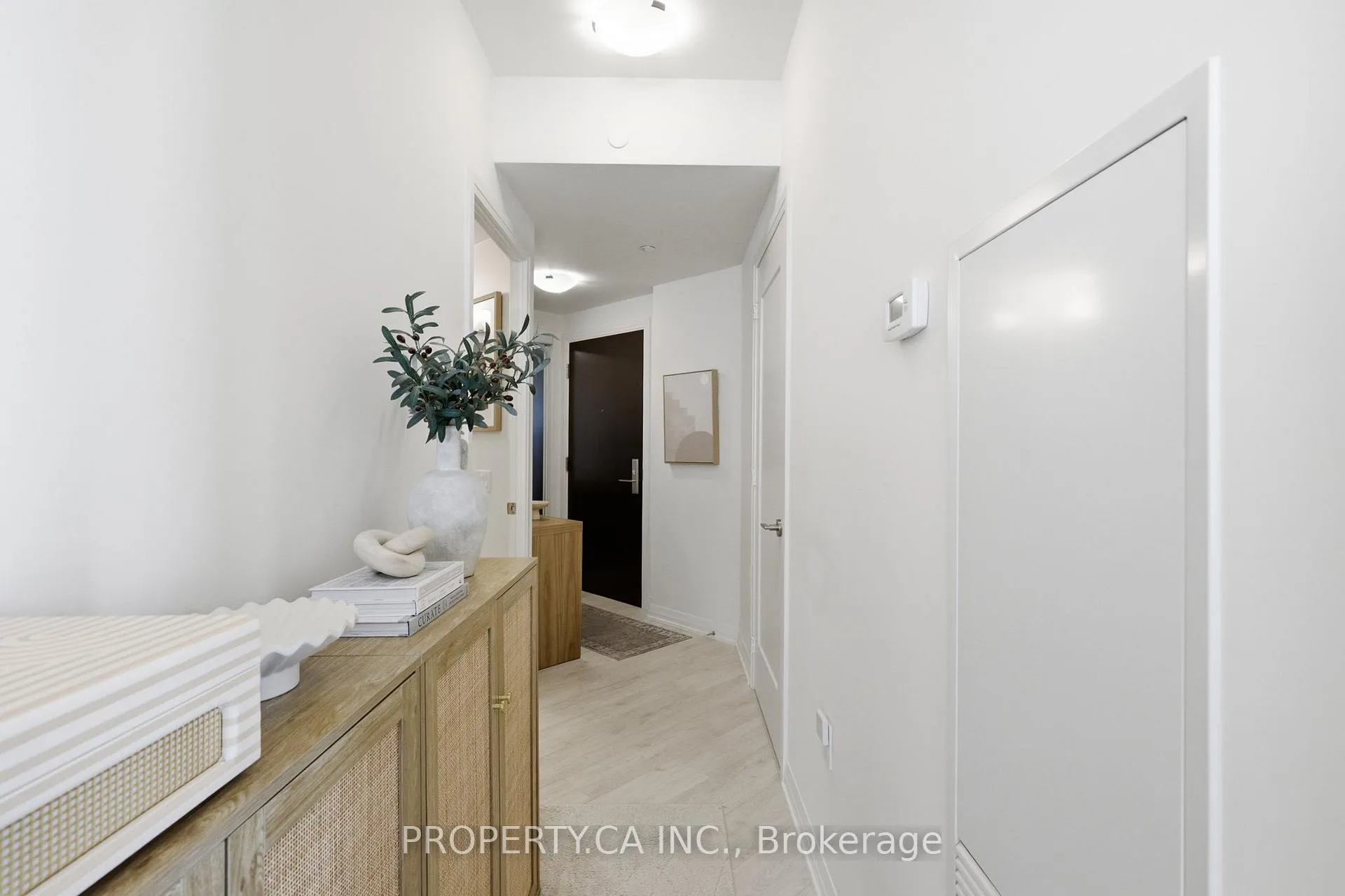 Photo 4 of Unit 2421, 9000 Jane Street, Vaughan, Vellore Village — HOMEH