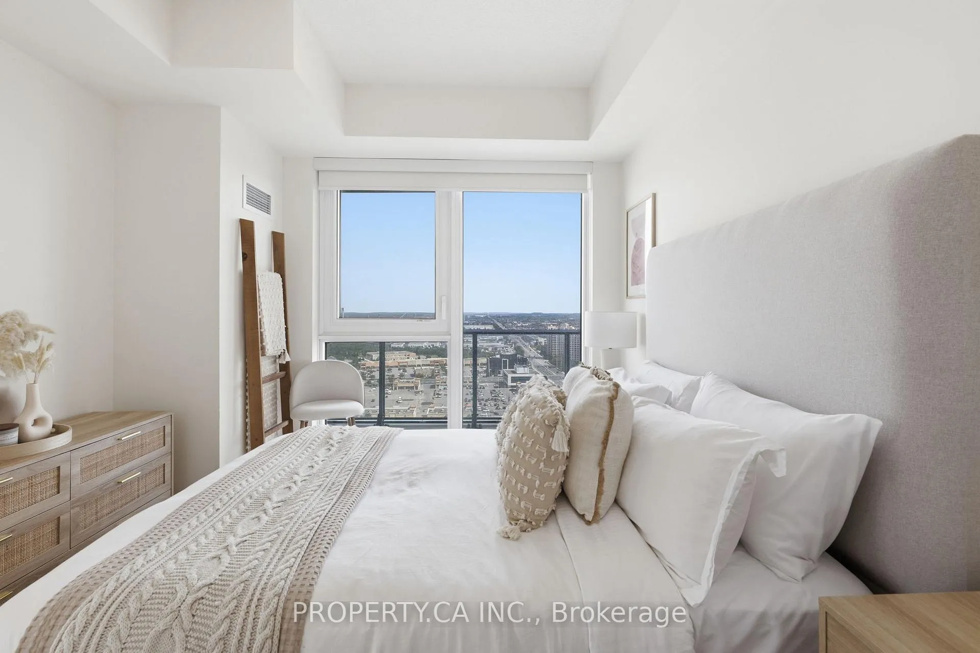 Photo 12 of Unit 2421, 9000 Jane Street, Vaughan, Vellore Village — HOMEH