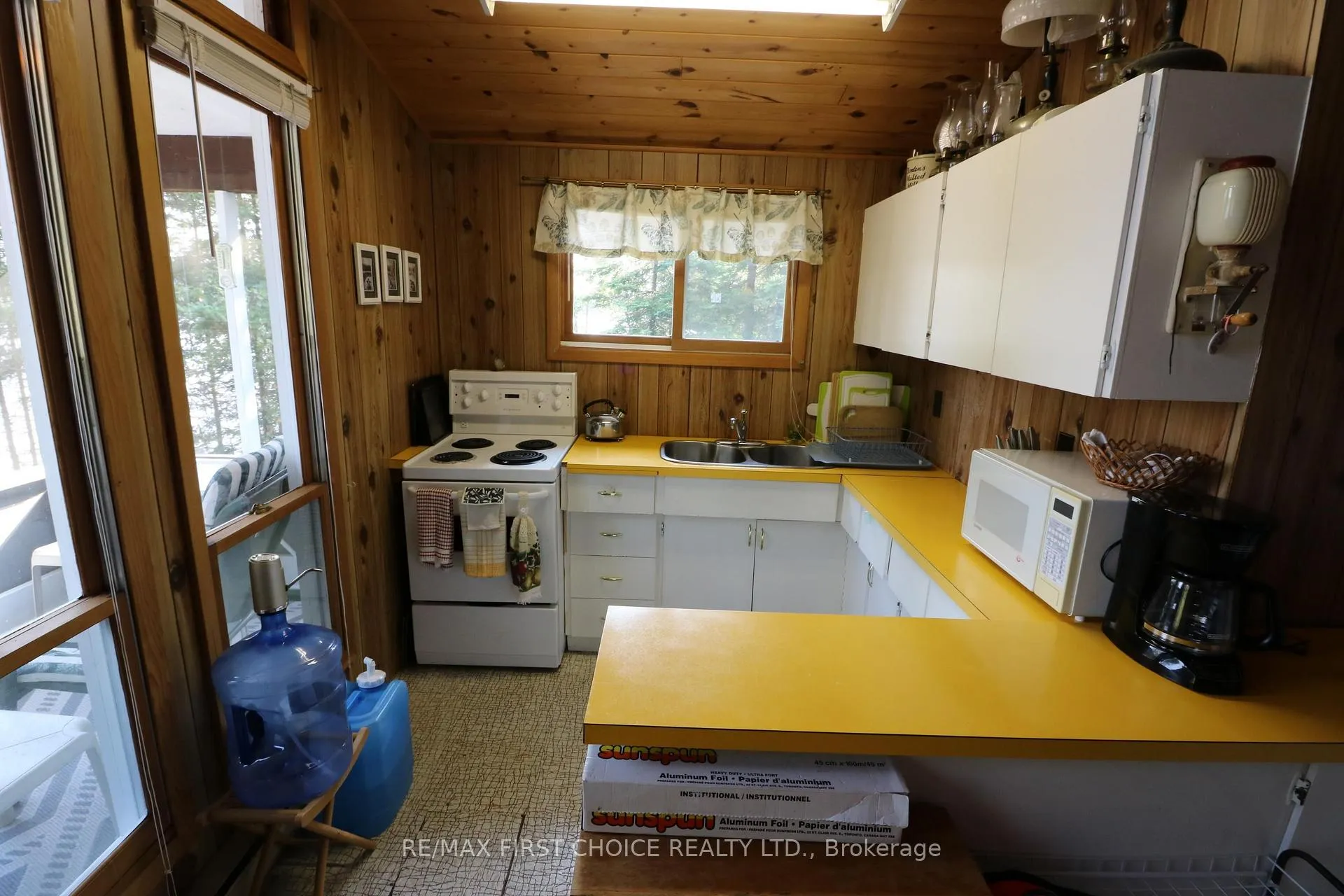 Photo 15 of S882 Winnipeg River, Kenora Remote Area, Minaki-Winnepeg River — HOMEH