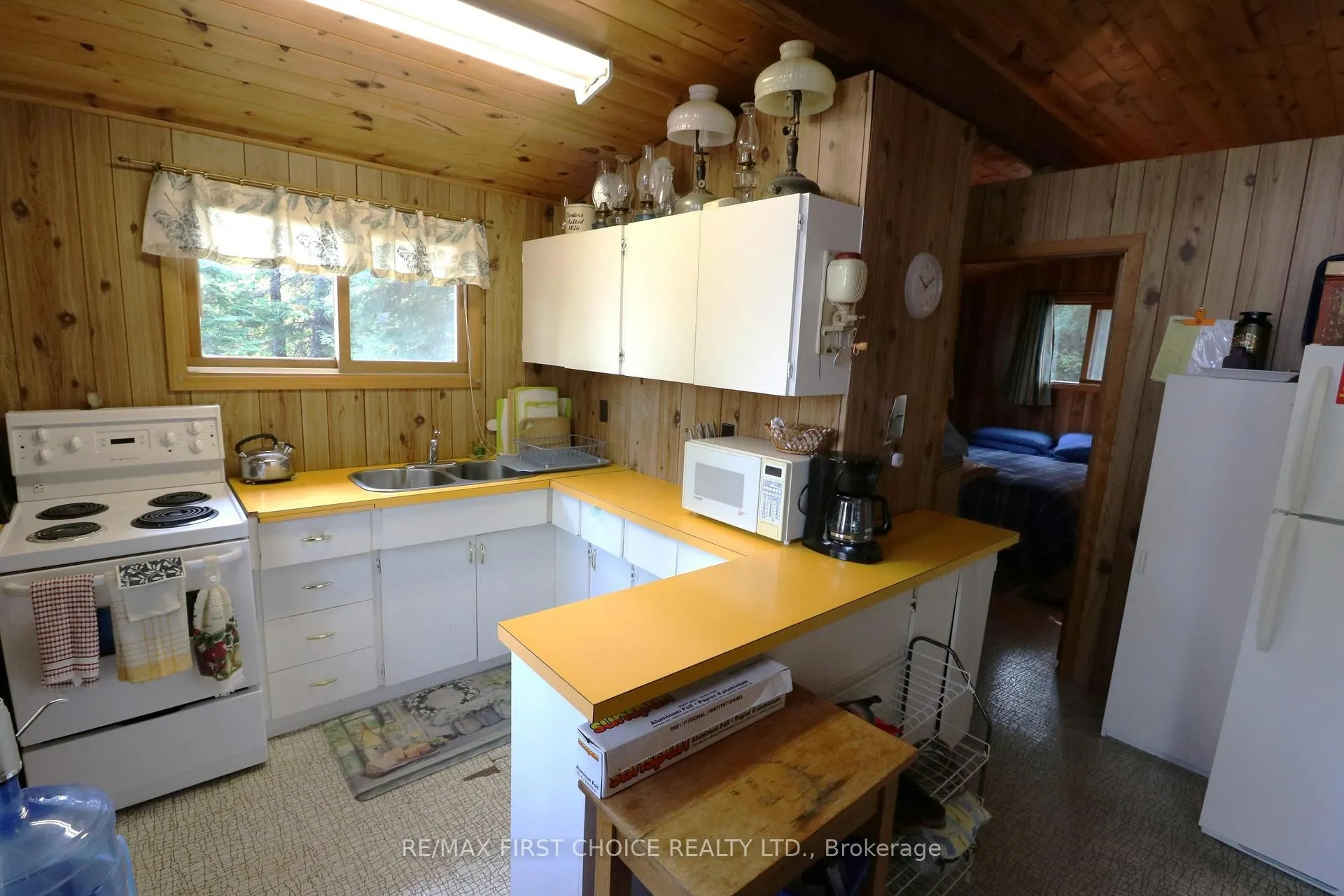 Photo 16 of S882 Winnipeg River, Kenora Remote Area, Minaki-Winnepeg River — HOMEH