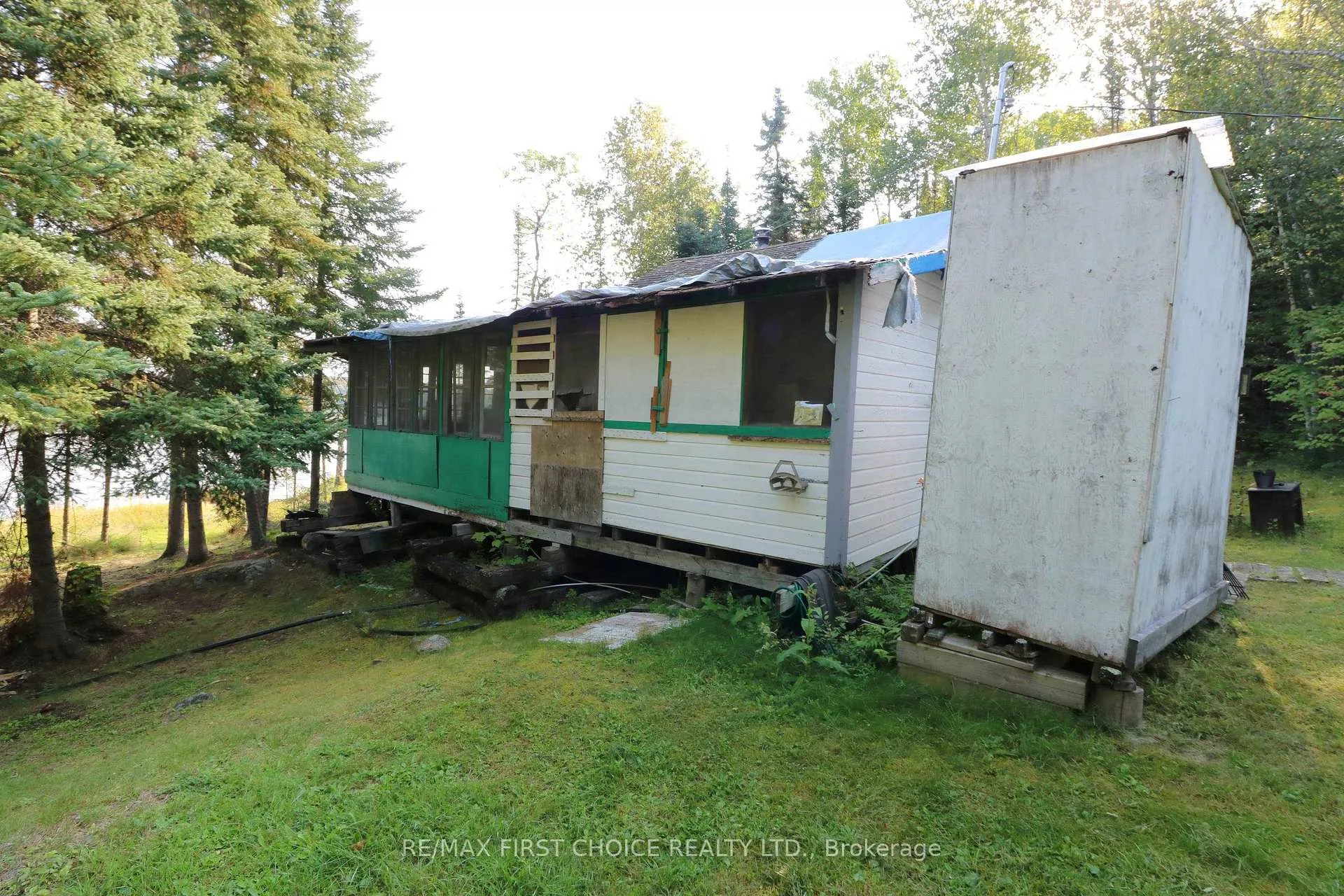 Photo 42 of S882 Winnipeg River, Kenora Remote Area, Minaki-Winnepeg River — HOMEH
