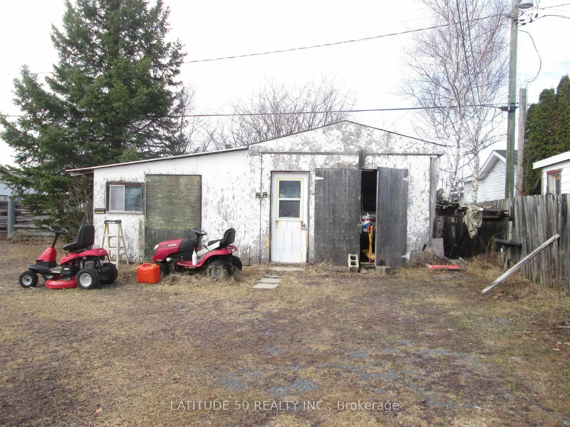 Photo 5 of 119 Willow Place, Ignace — HOMEH