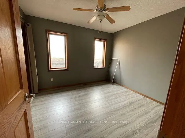 Photo 7 of 699 Coombes Drive, Kenora Remote Area, Oxdrift — HOMEH