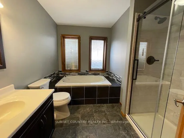 Photo 10 of 699 Coombes Drive, Kenora Remote Area, Oxdrift — HOMEH