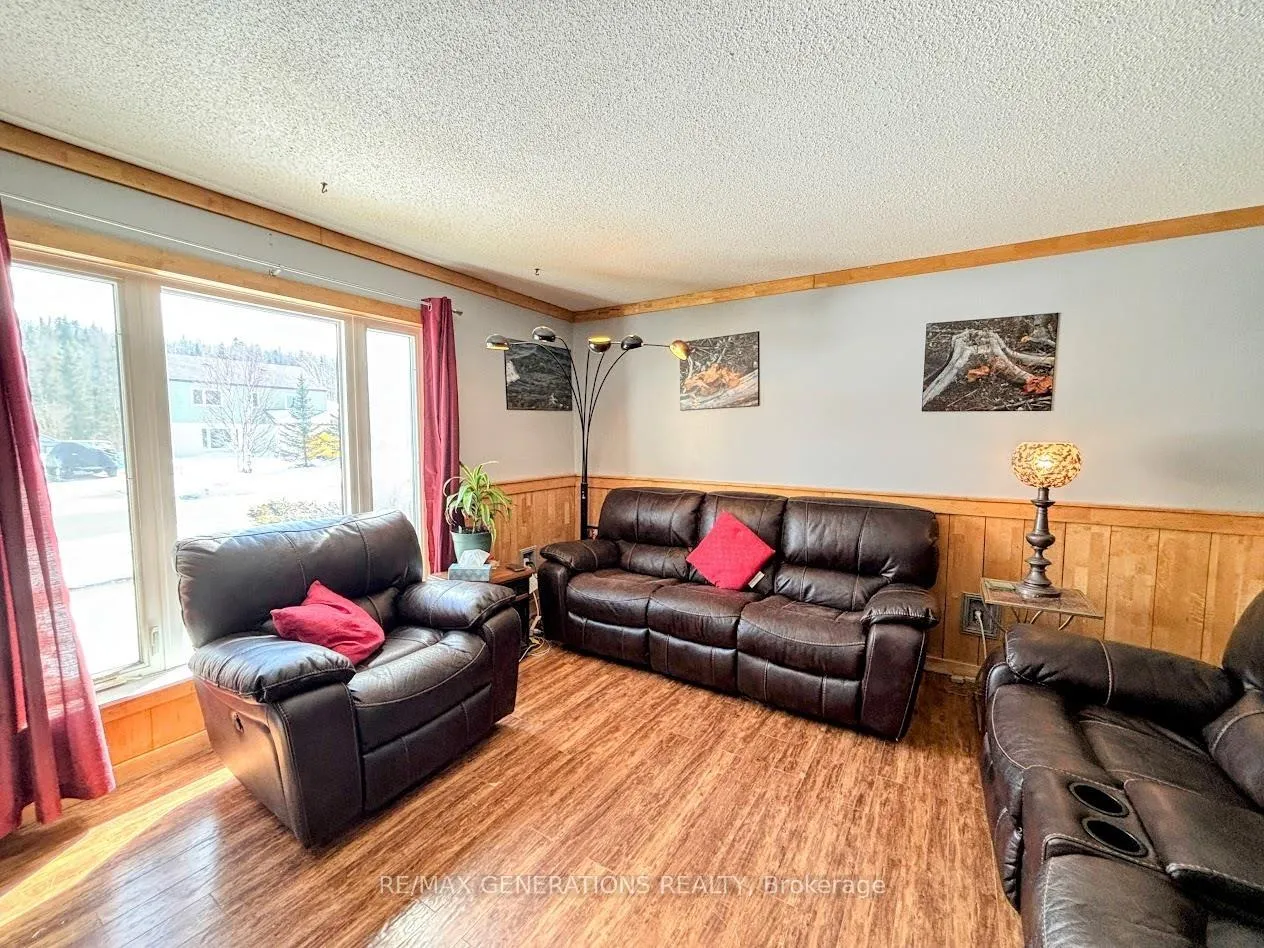 Photo 7 of 64 Hemlo Drive, Marathon — HOMEH